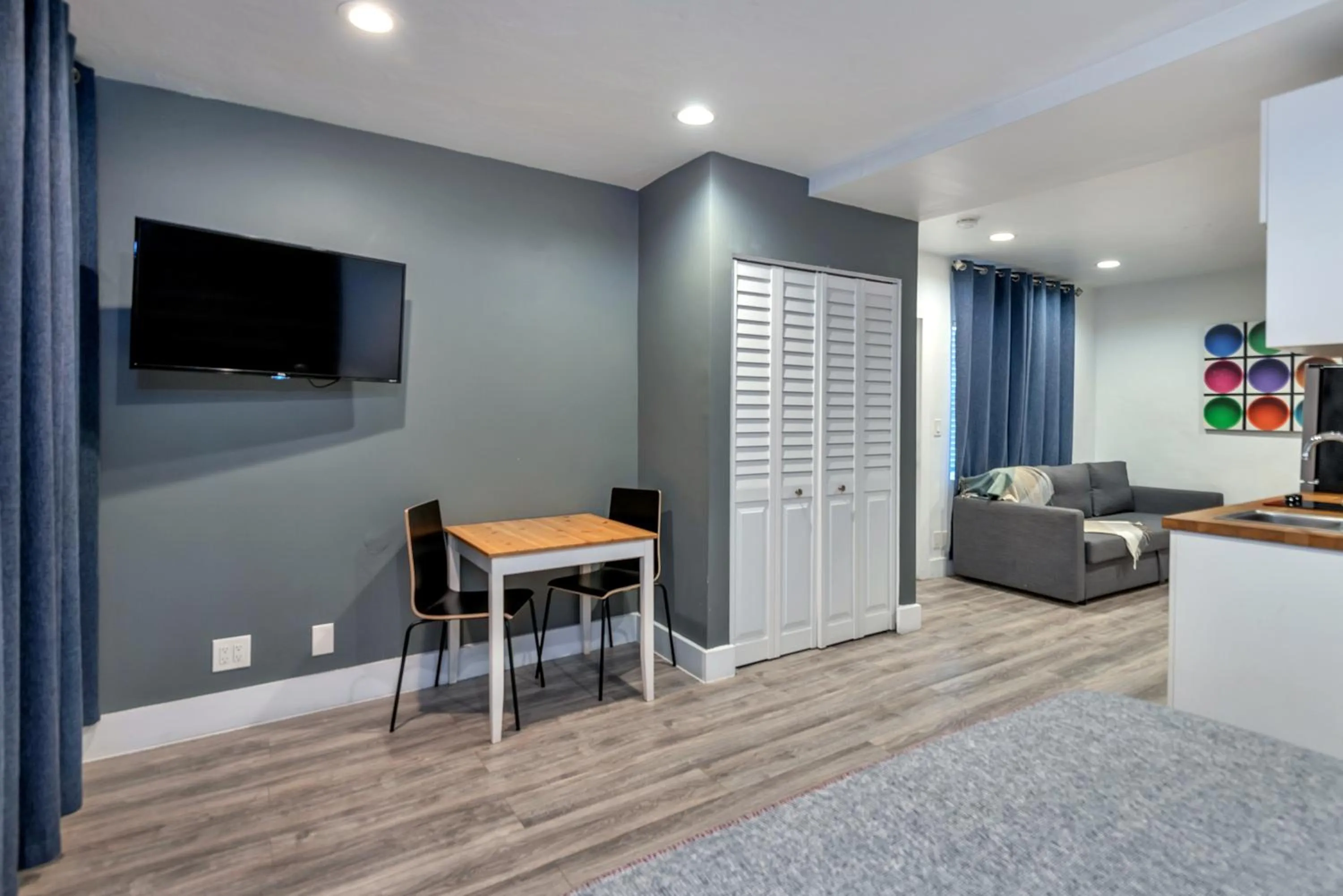 TV and multimedia in Oasis Hotel