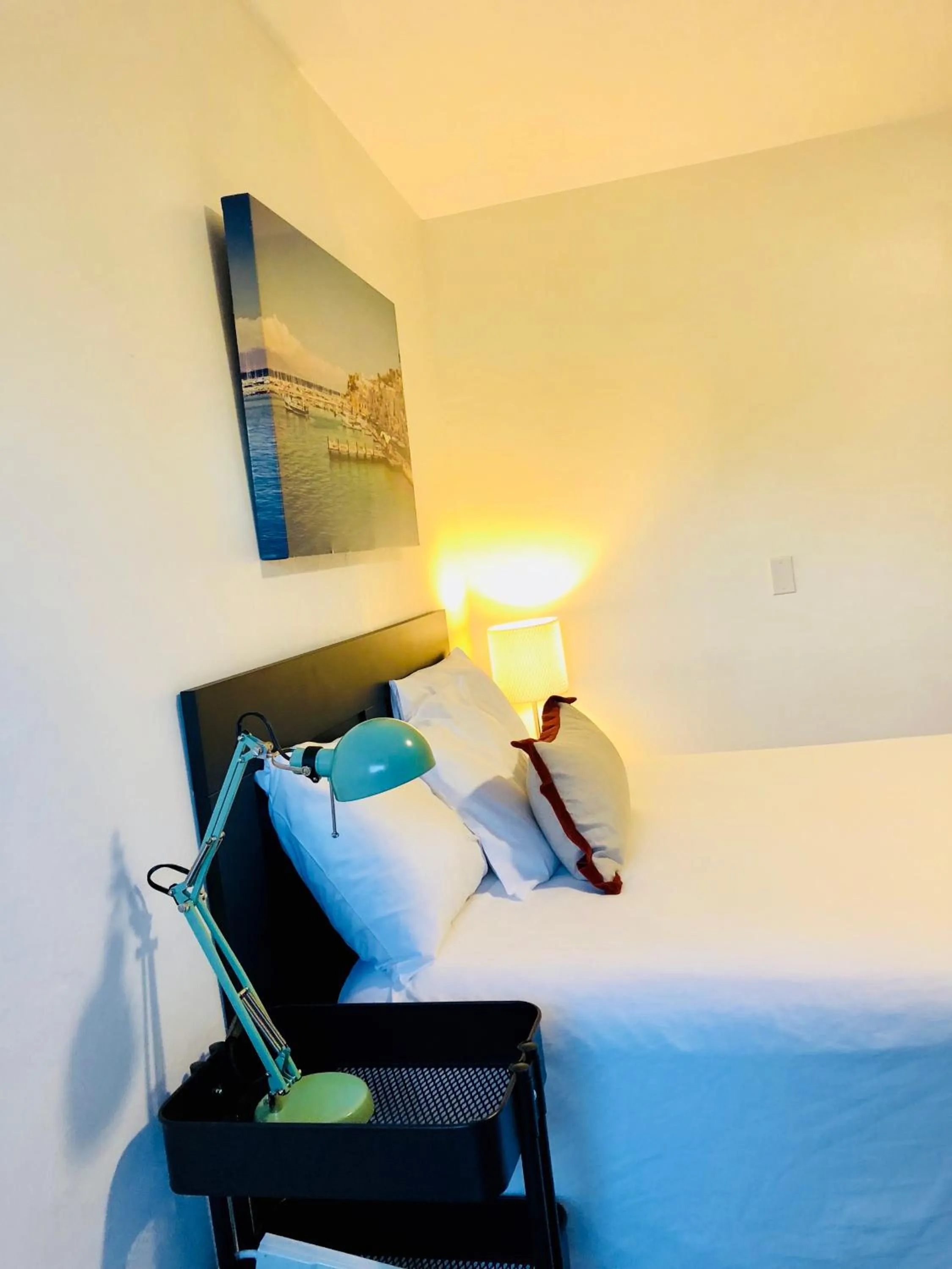 Bedroom, Bed in Oasis Hotel