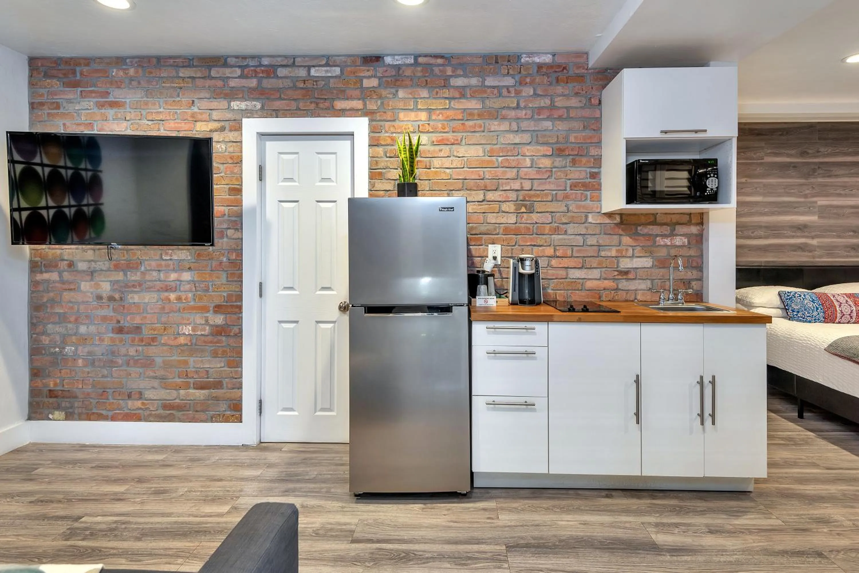 Bedroom in Oasis Hotel