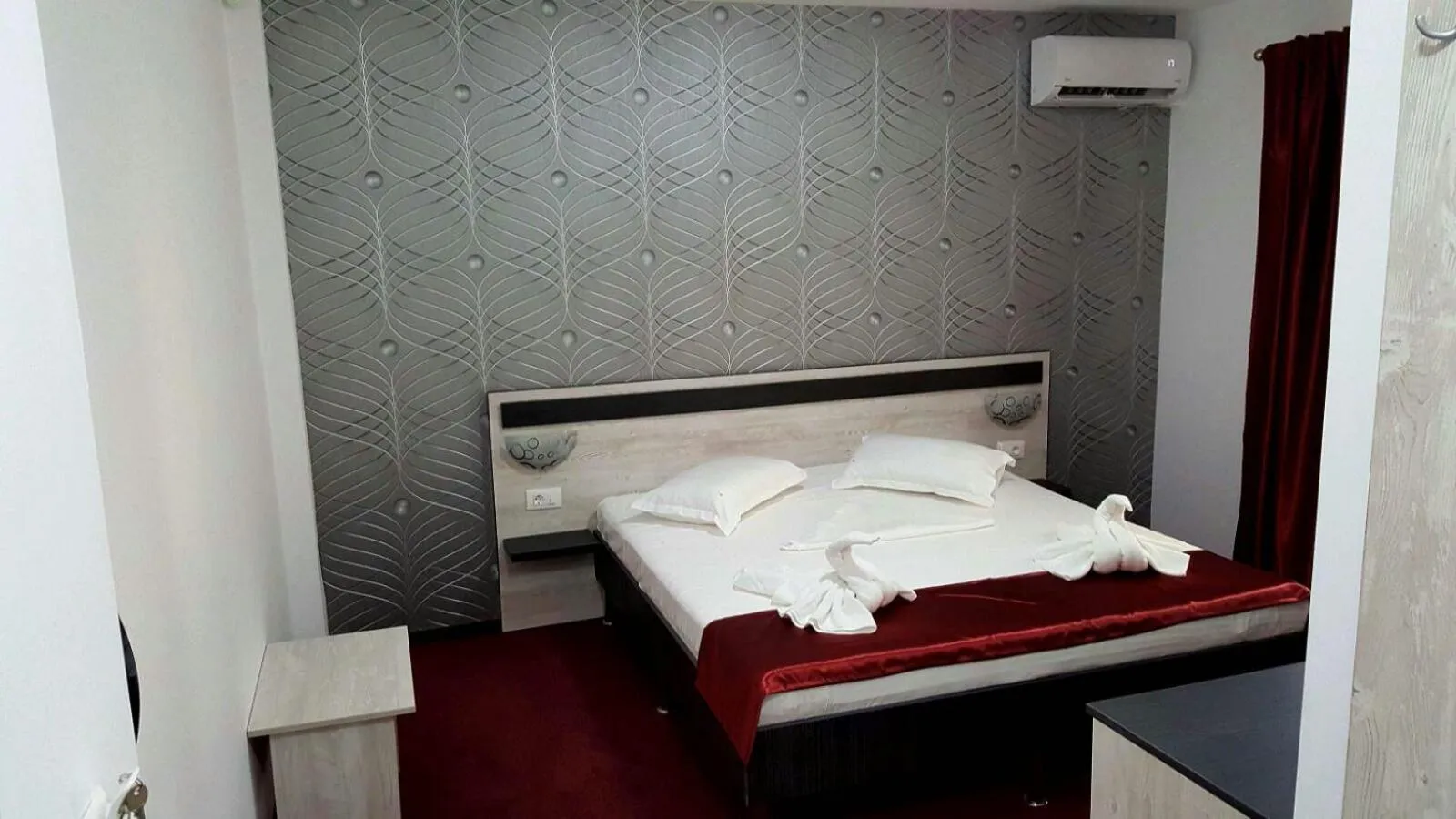 Bed in Hotel Solymar