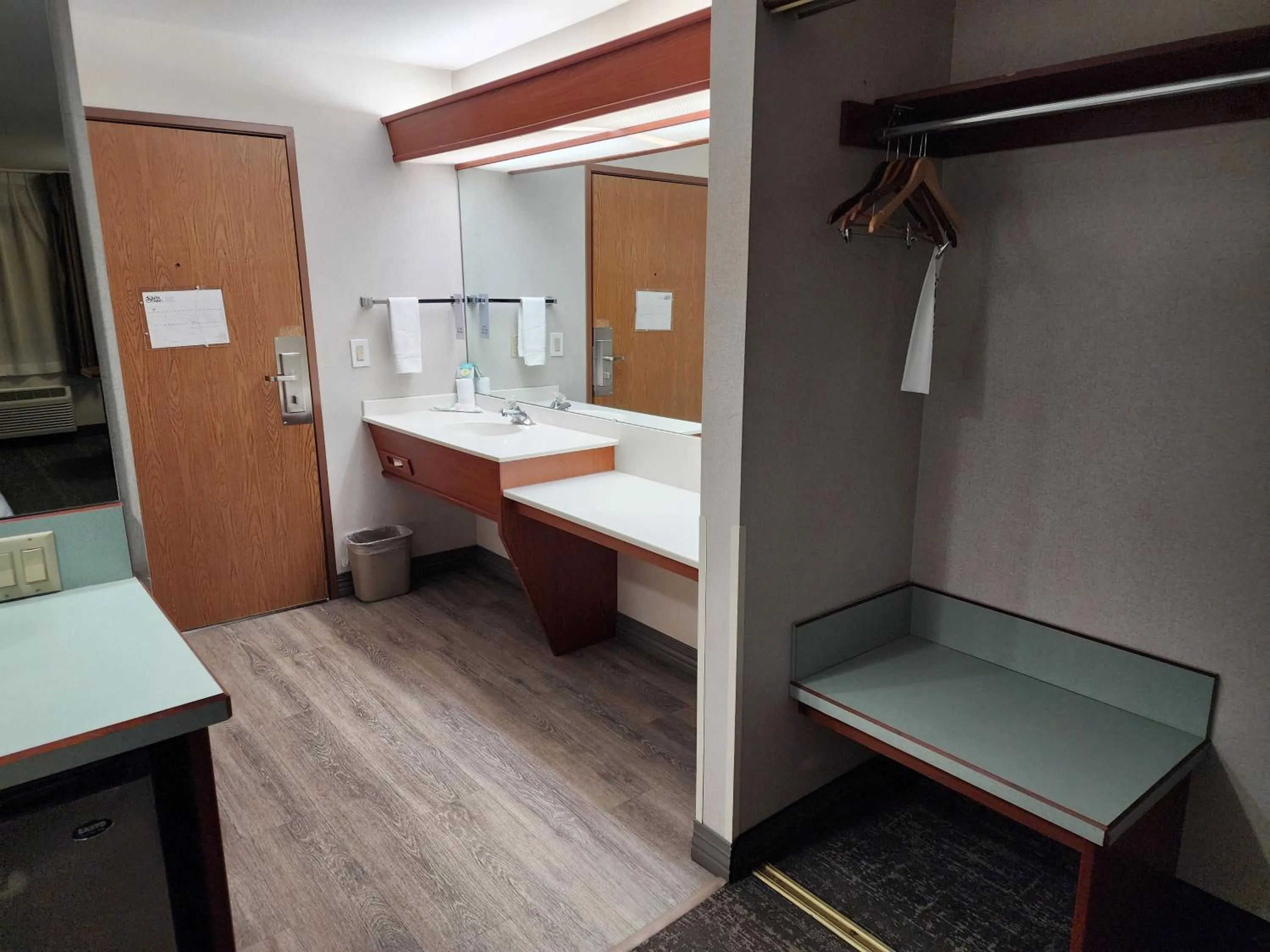 Bathroom in Shilo Inn Suites Salem