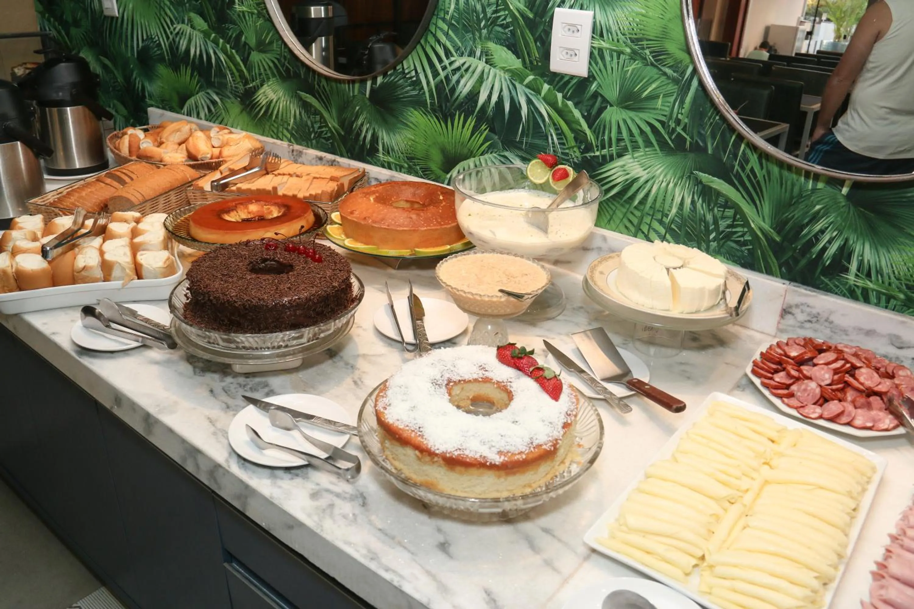 Buffet breakfast in Hotel da Praça