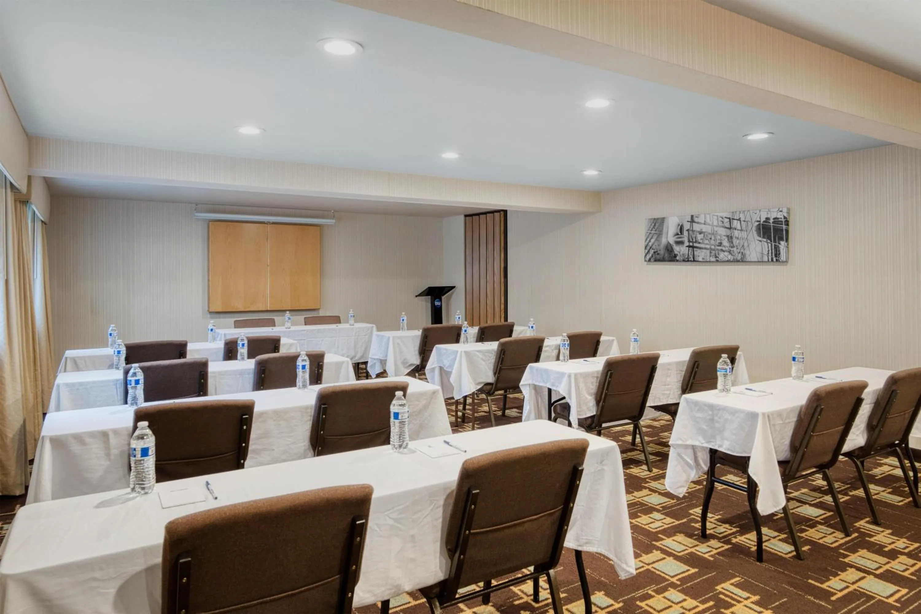 Meeting/conference room in Best Western Alderwood