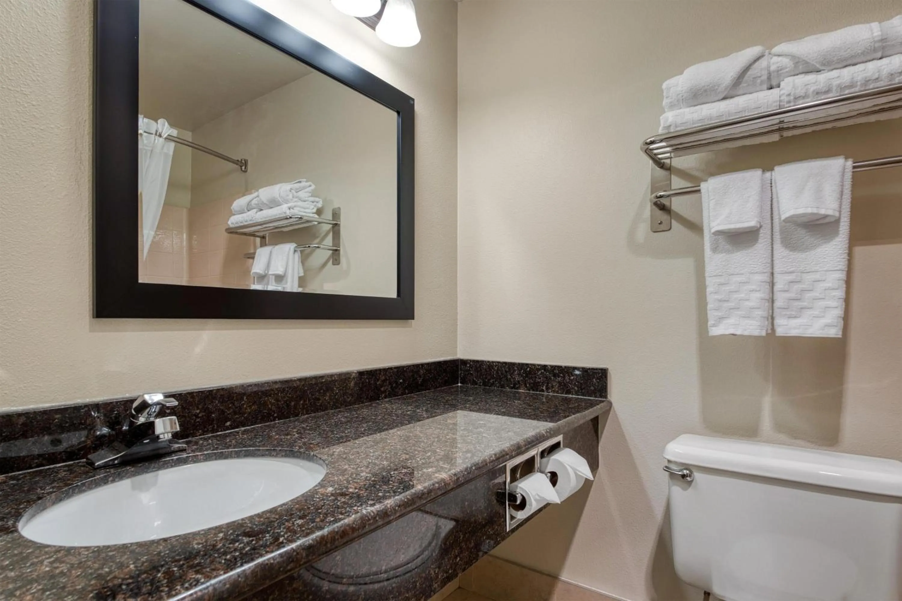 Bathroom in Best Western Alderwood