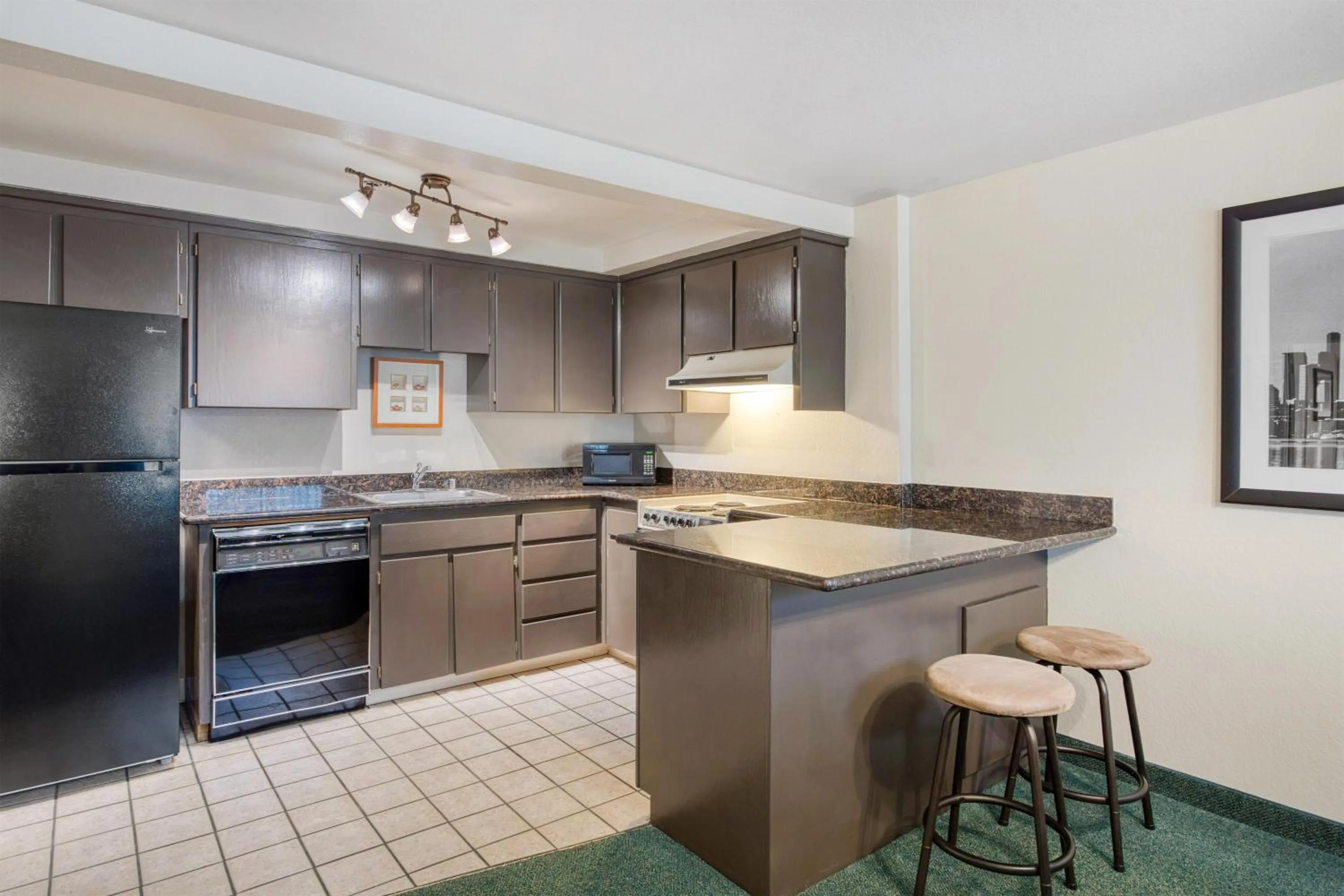 Bedroom in Best Western Alderwood