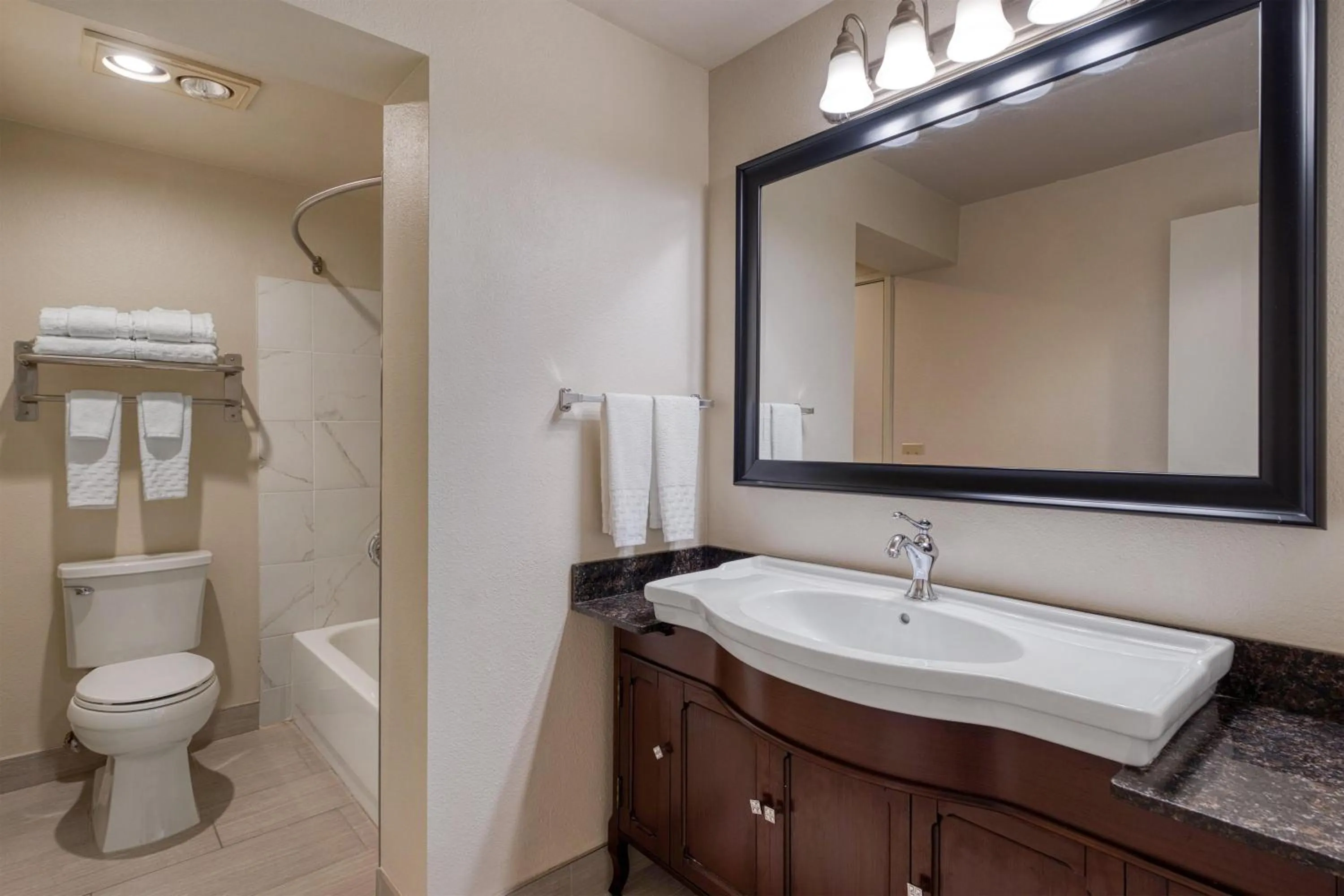 Bathroom in Best Western Alderwood