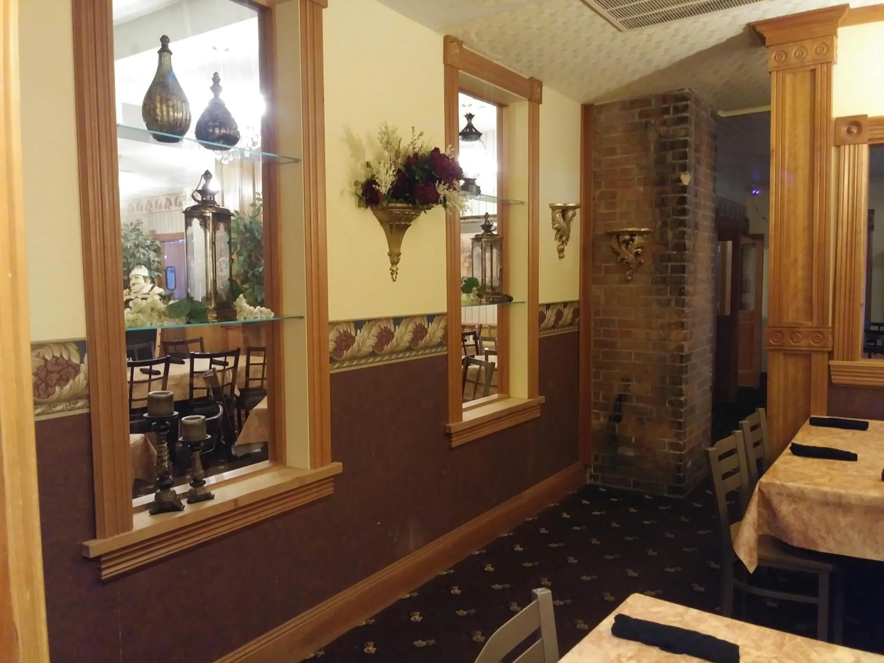 Restaurant/places to eat in The Thayer