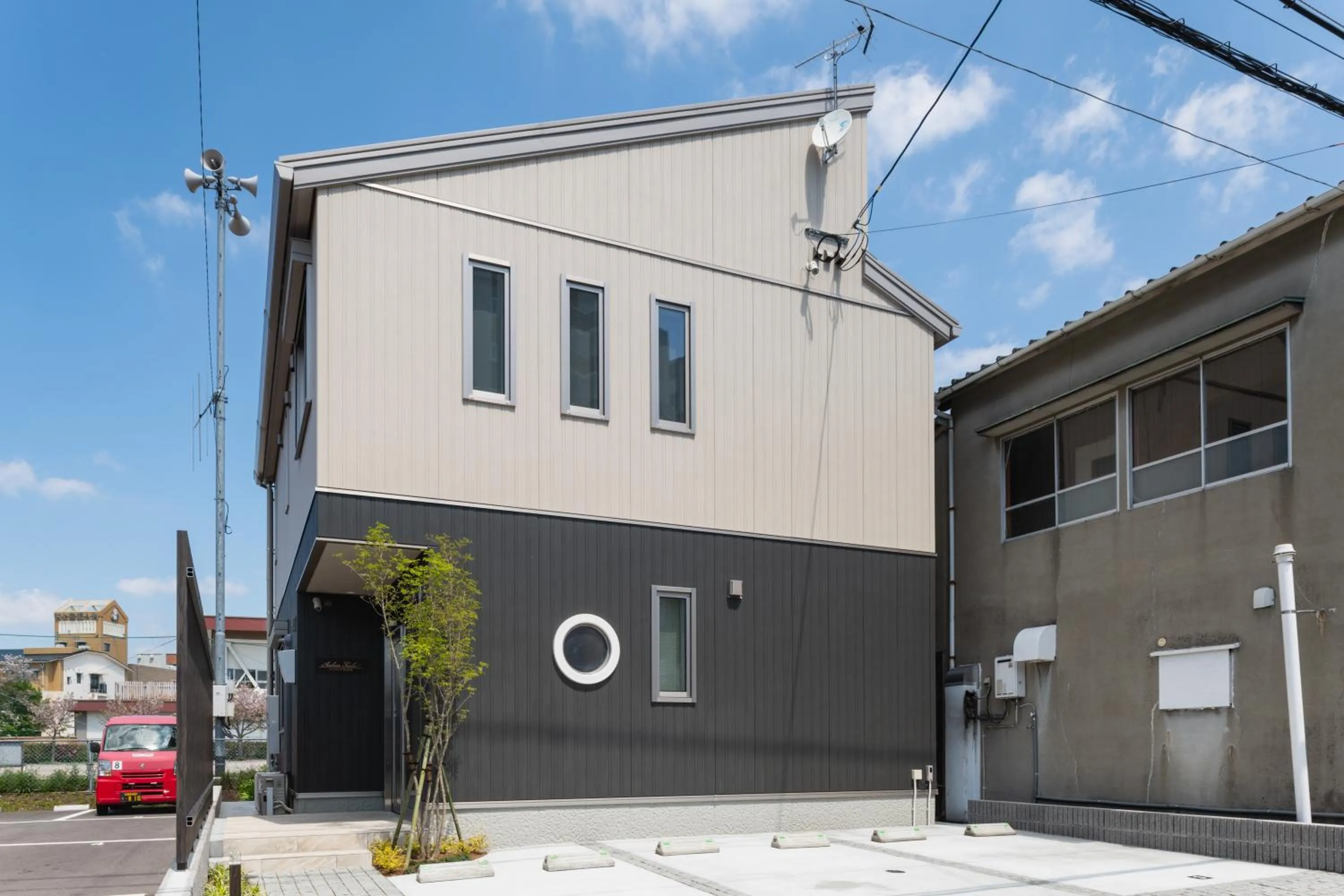 Property building in Ambicia Sasebo