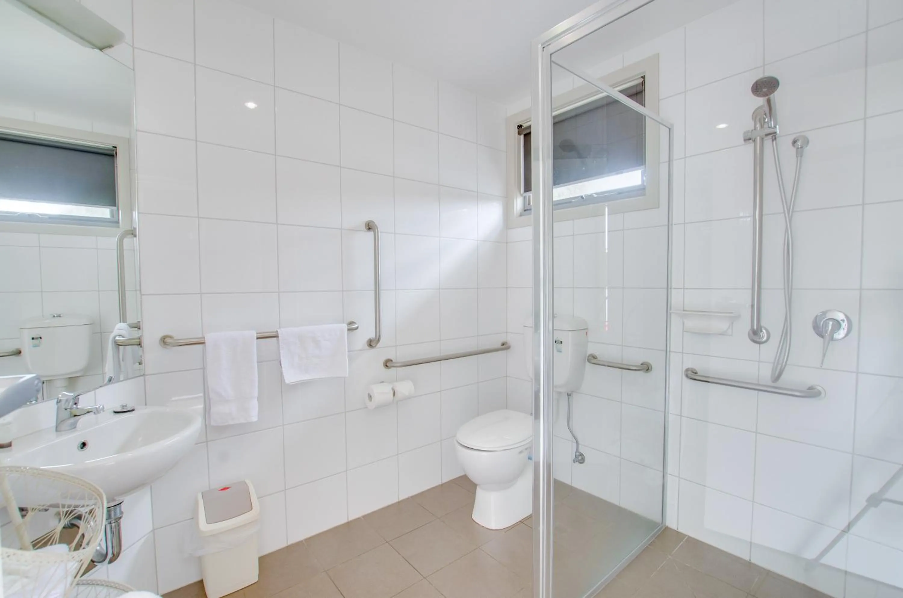 Bathroom in Campaspe Lodge