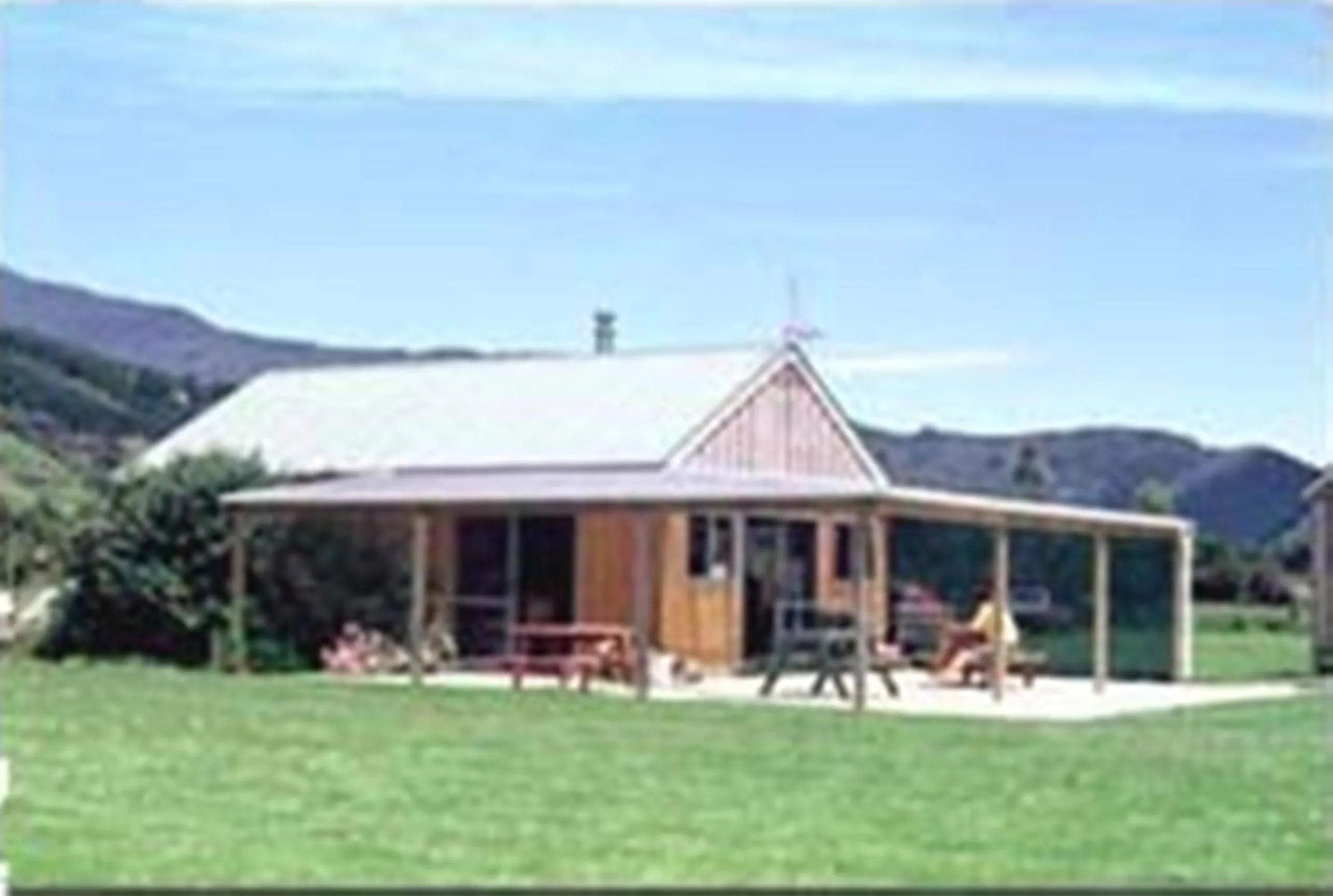 Facade/entrance in Smiths Farm Holiday Park