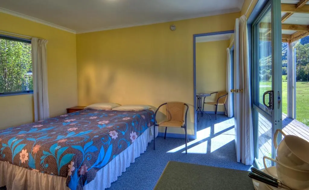 Bed in Smiths Farm Holiday Park