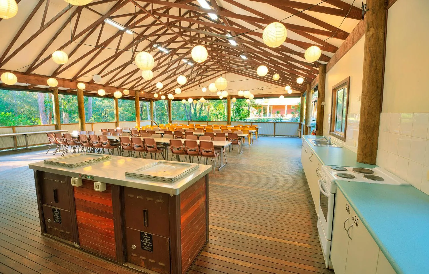 Communal kitchen in Kianinny Bush Cottages