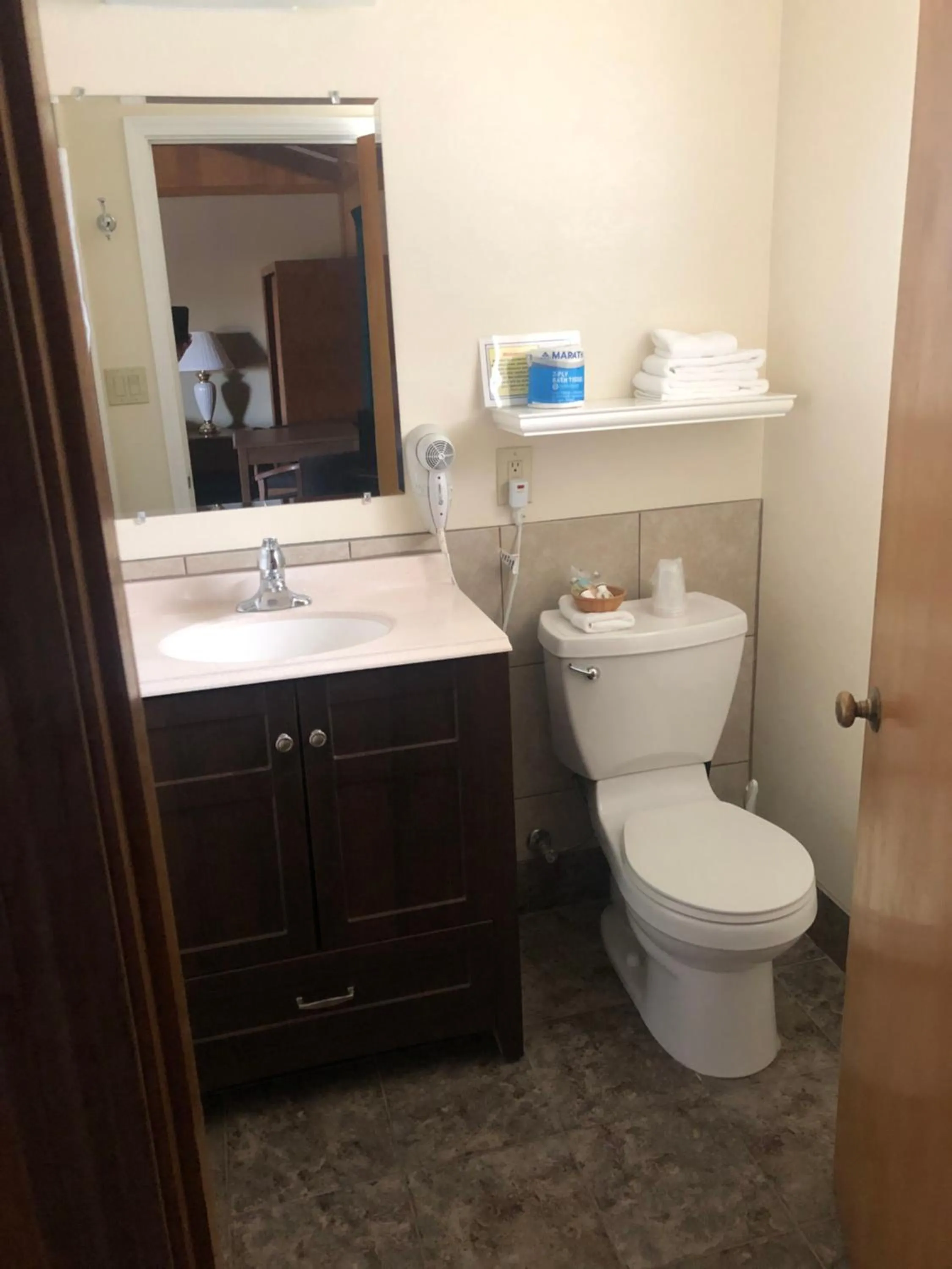 Bathroom in Meadowcliff Lodge Coleville