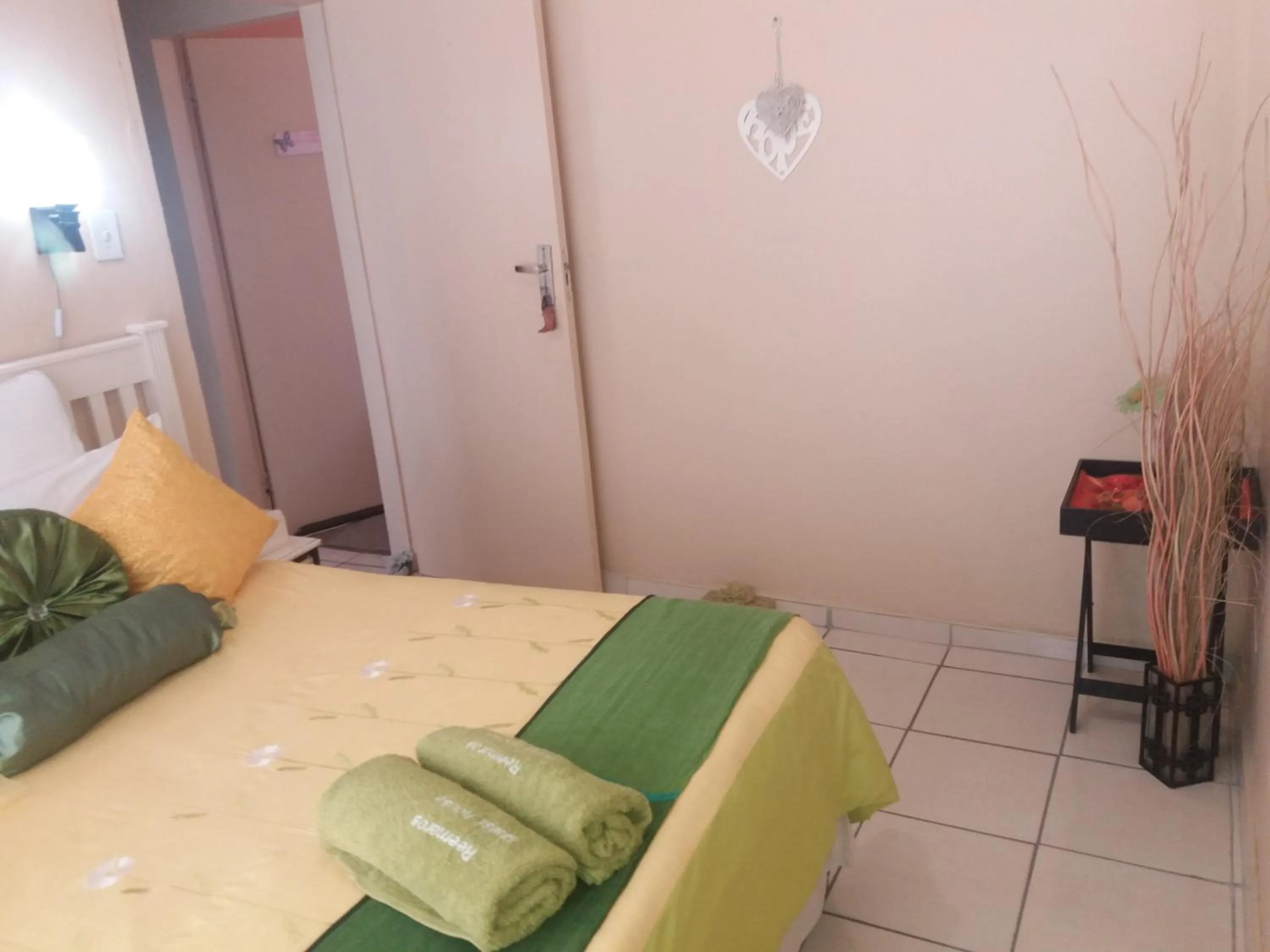 Bedroom, Bed in Reemaros Guest House