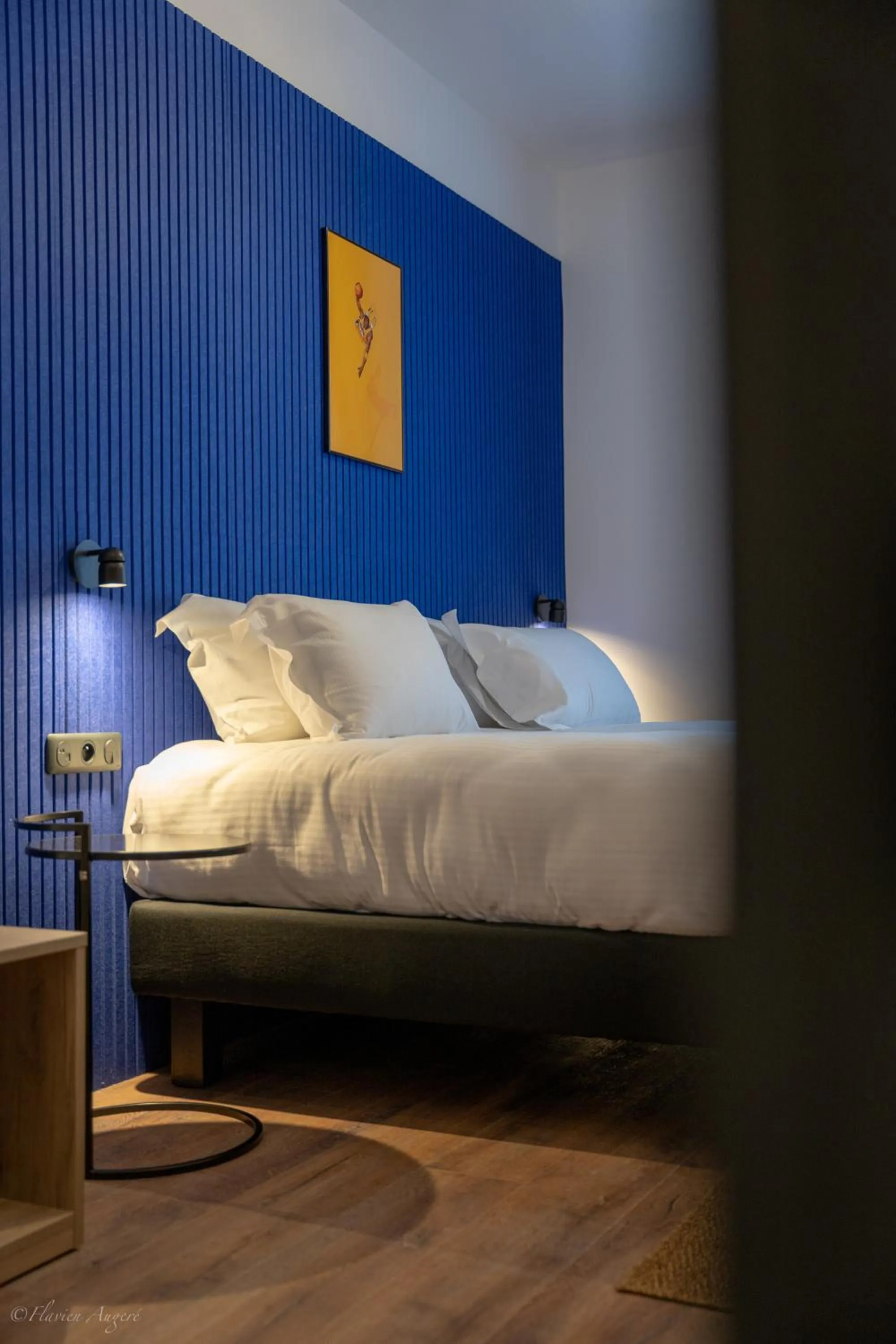 Bed in ClapClap Hôtel, Food & Bar