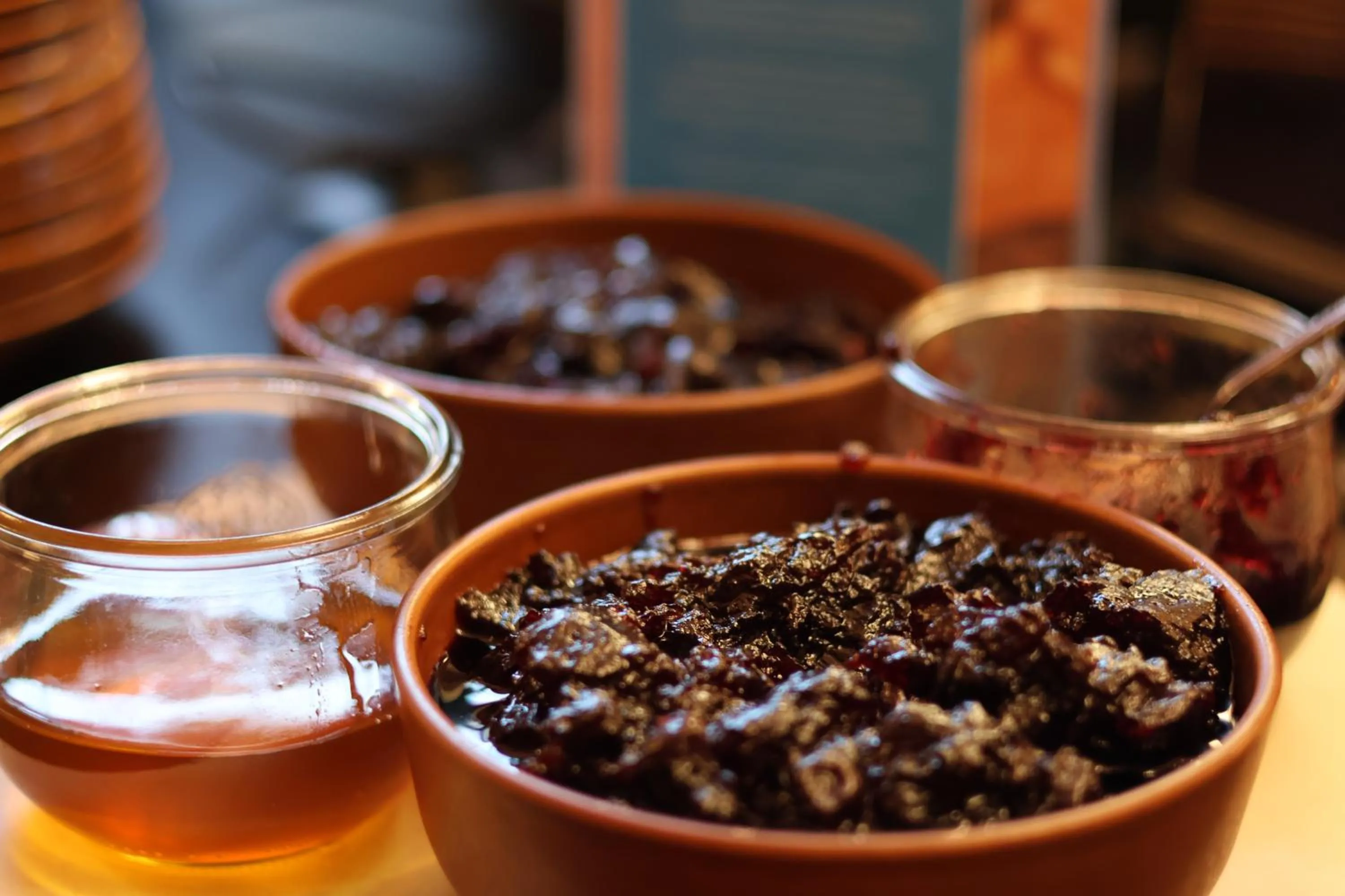 Buffet breakfast in ClapClap Hôtel, Food & Bar