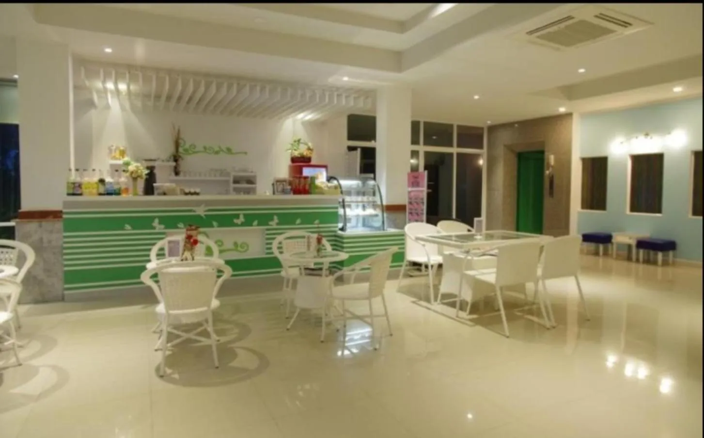 On-site shops in Like Residence