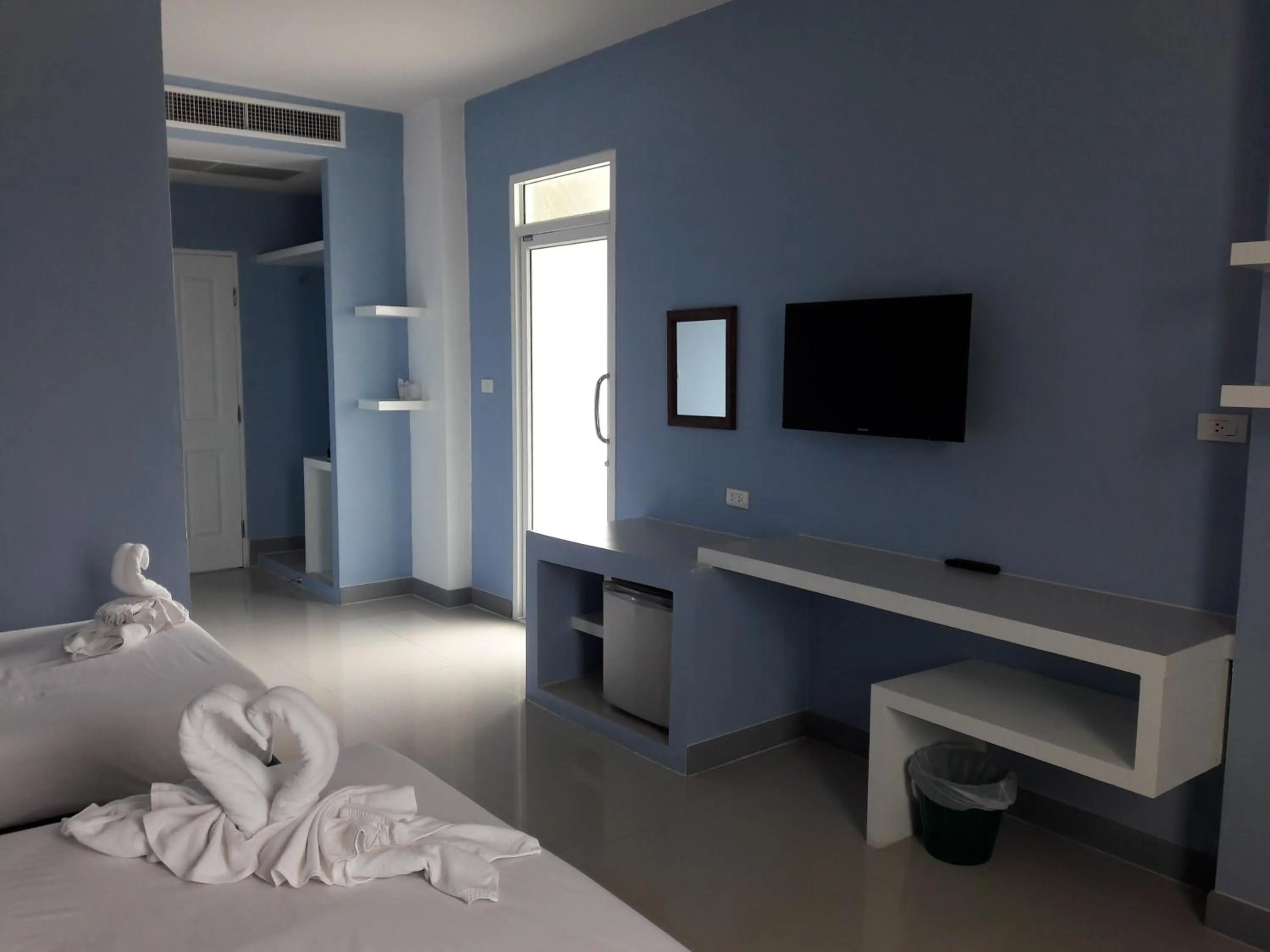 TV and multimedia, Bed in Like Residence