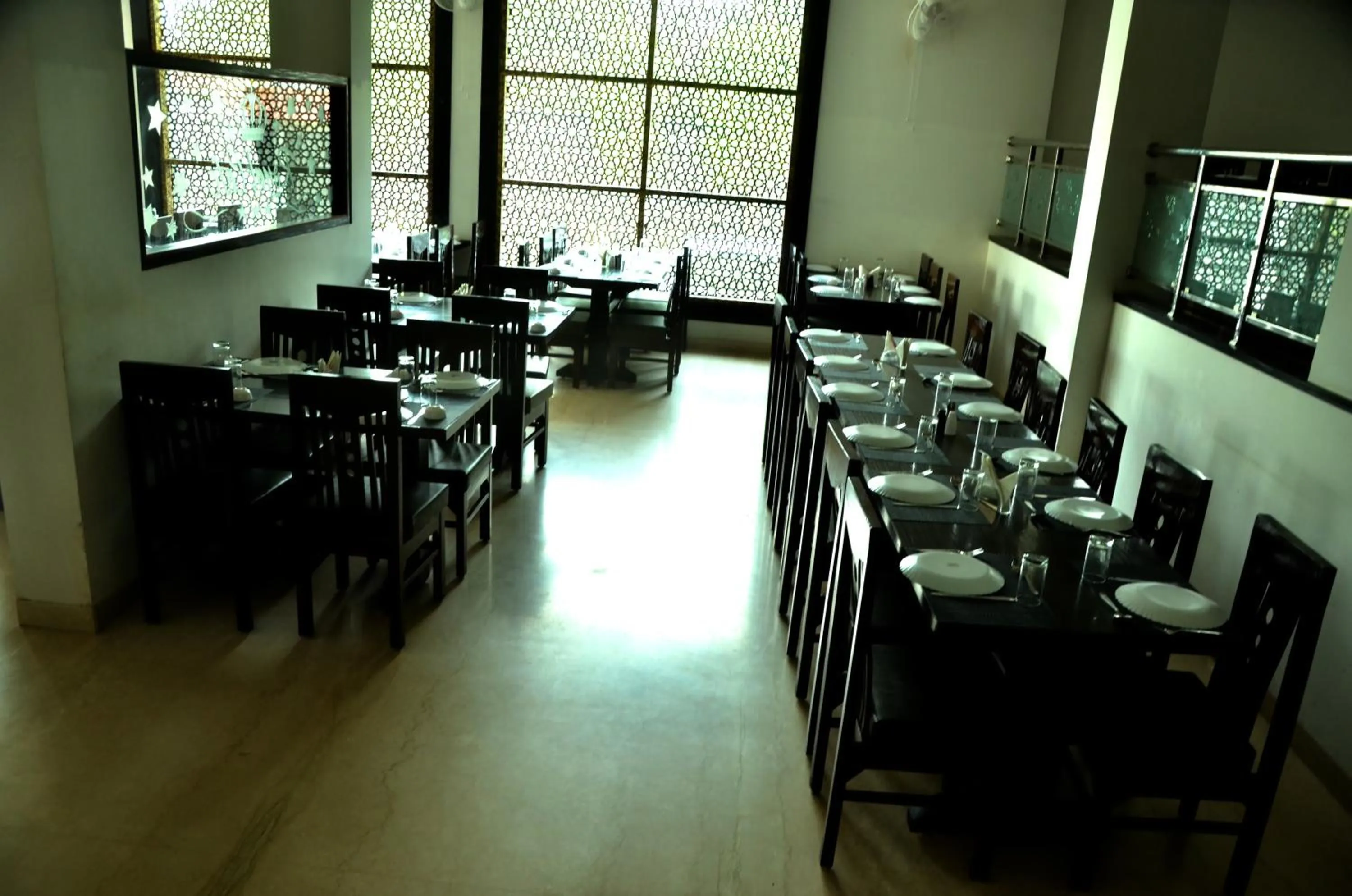 Restaurant/places to eat in Hotel Marc Royal