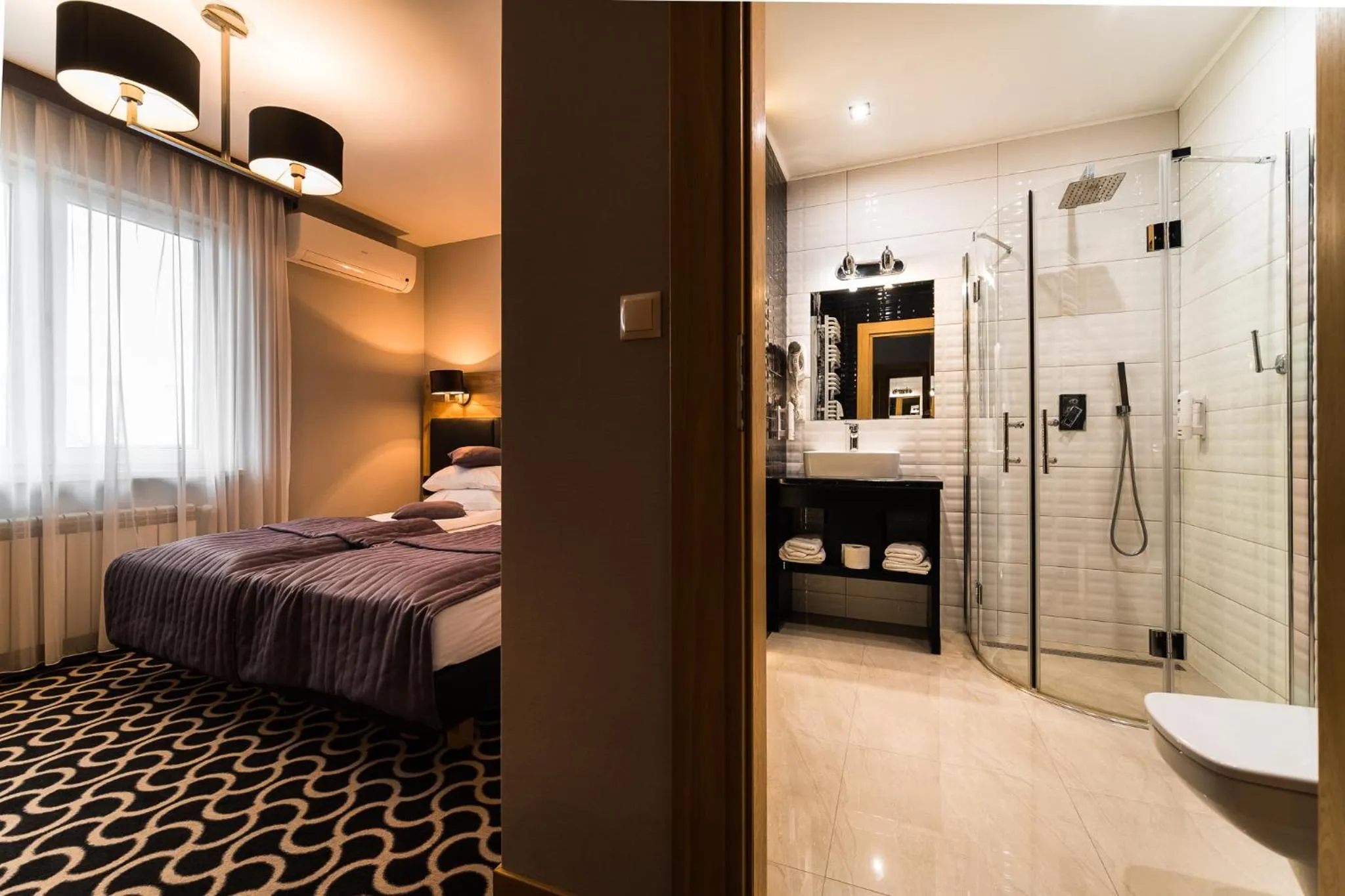 Bed in Hotel Coloseum