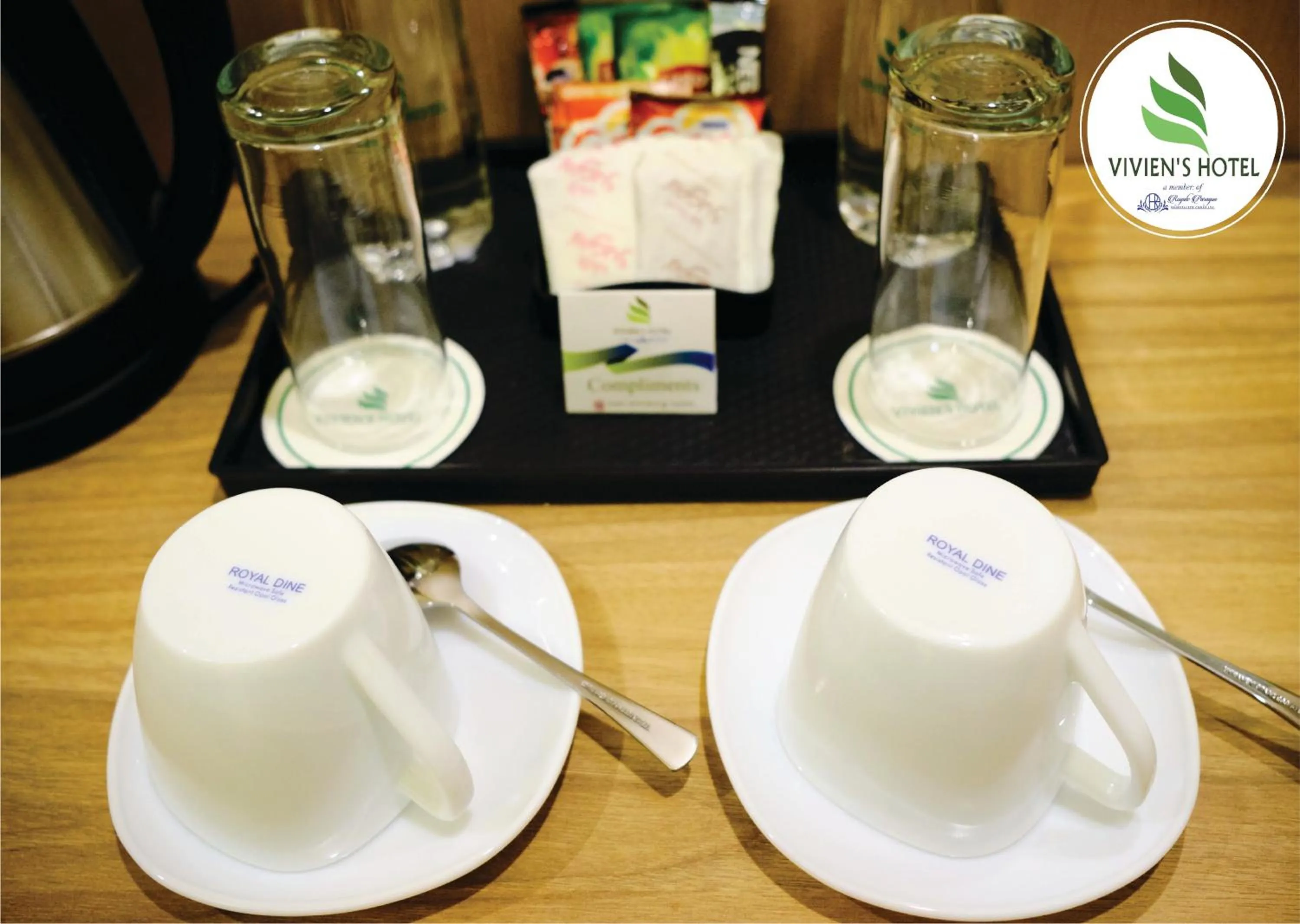 Coffee/tea facilities in Vivien's Hotel