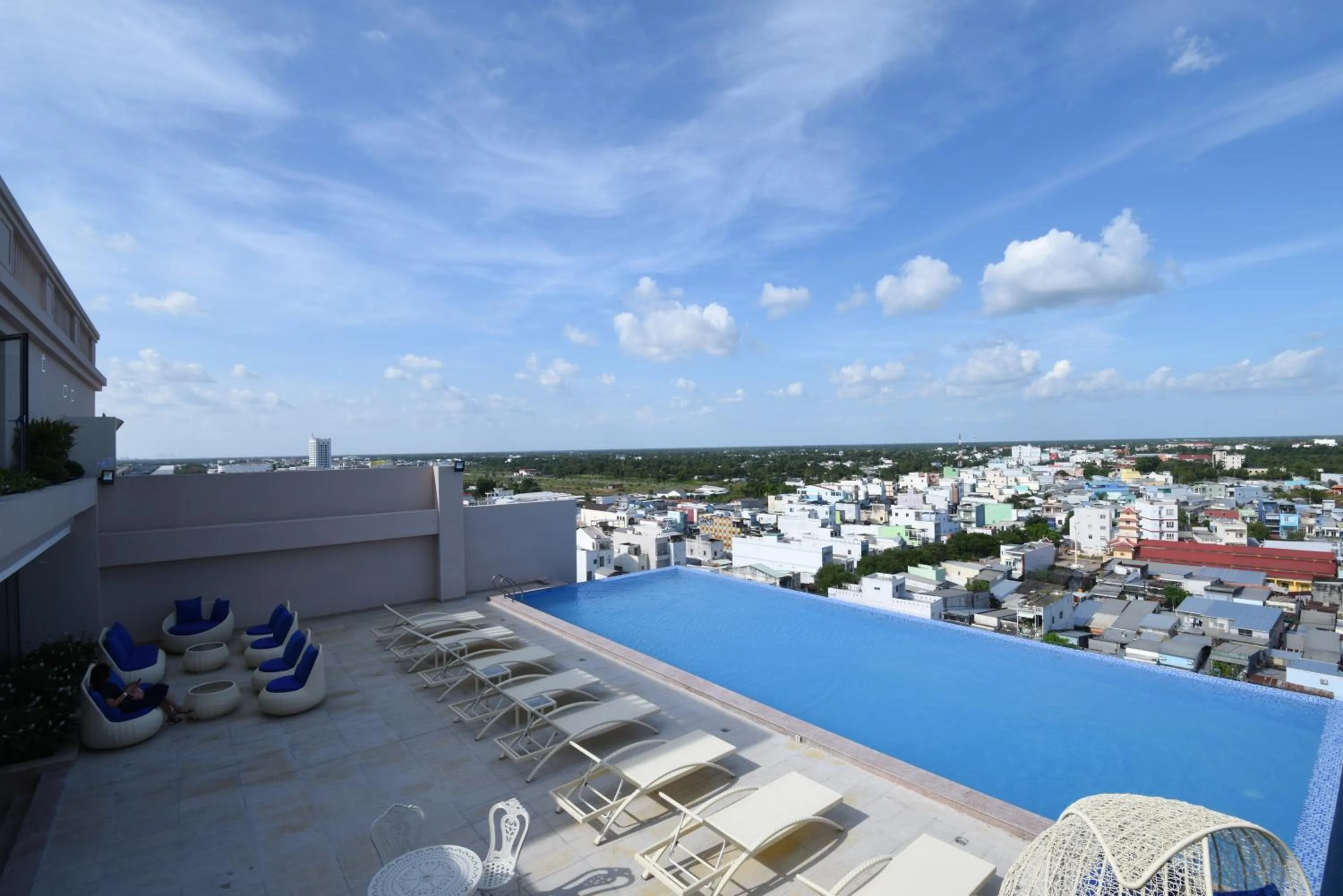 Swimming pool in Phu Cuong Hotel Ca Mau