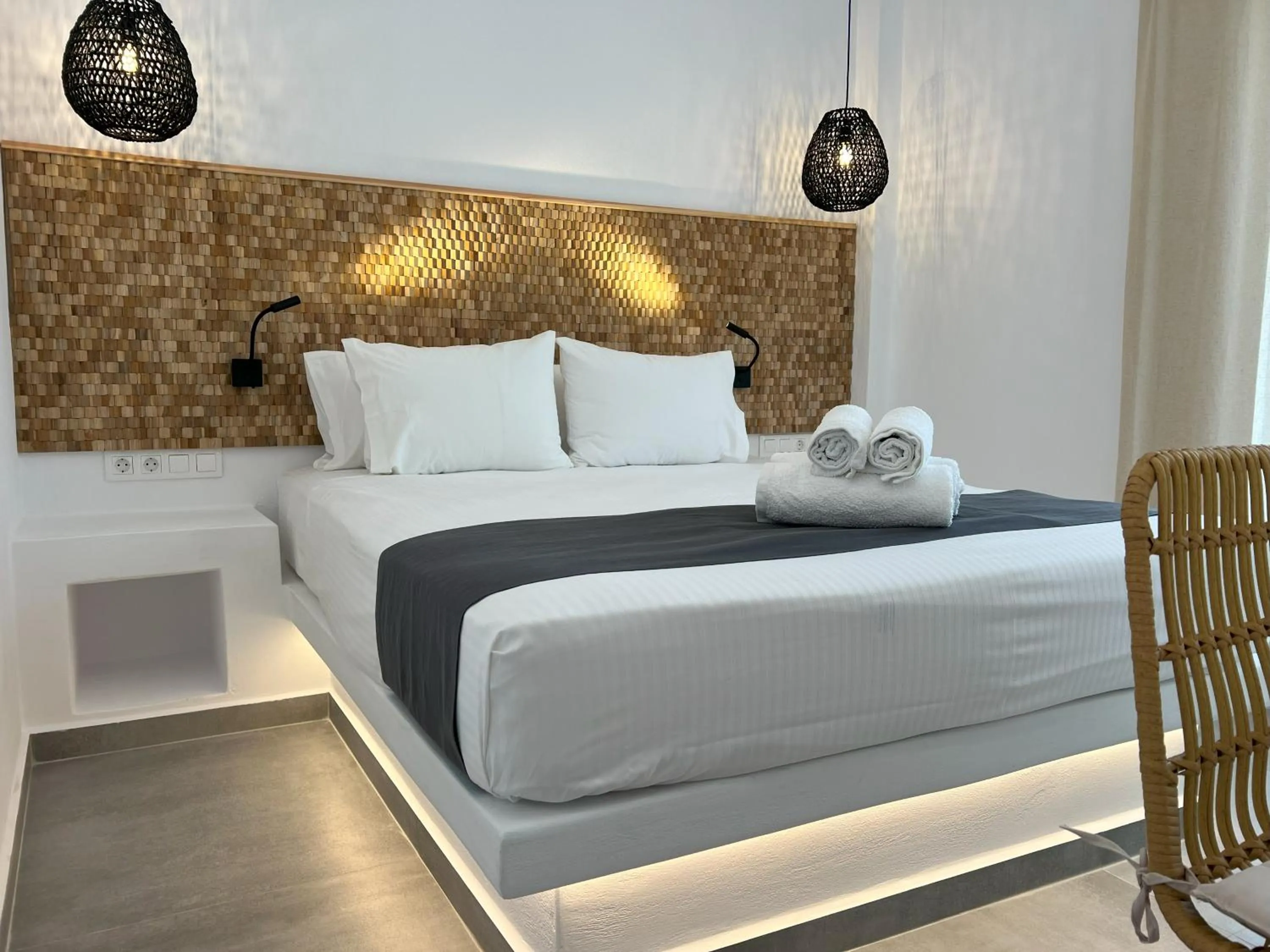 Bed in Acropolis