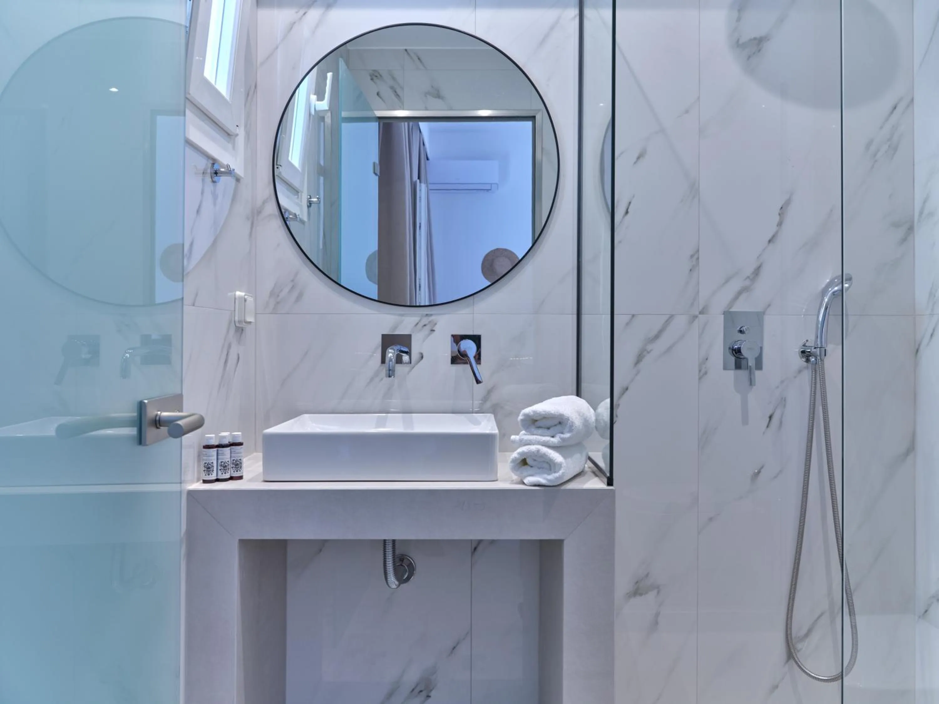 Bathroom in Acropolis