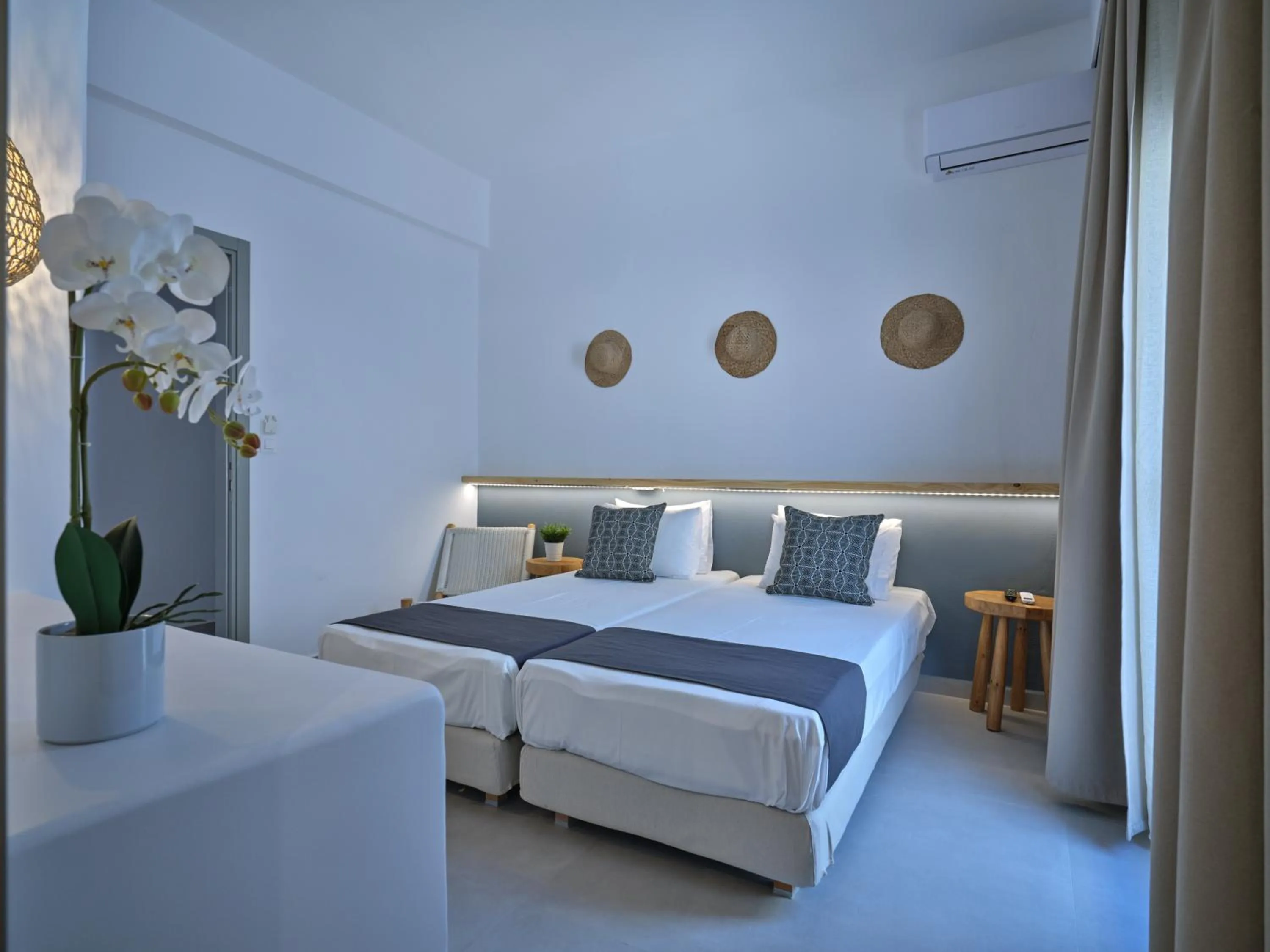 Bed in Acropolis
