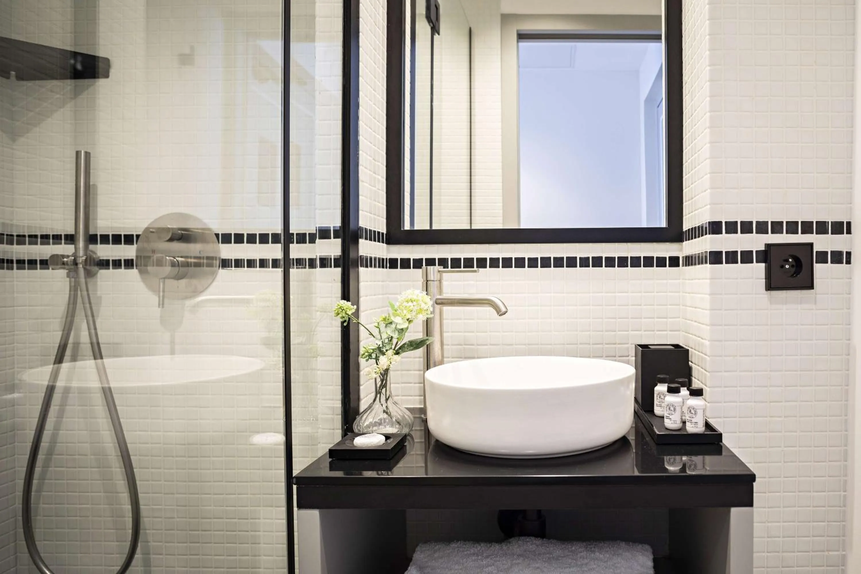 Bathroom in Best Western Premier The Blake Paris Gare Saint Lazare