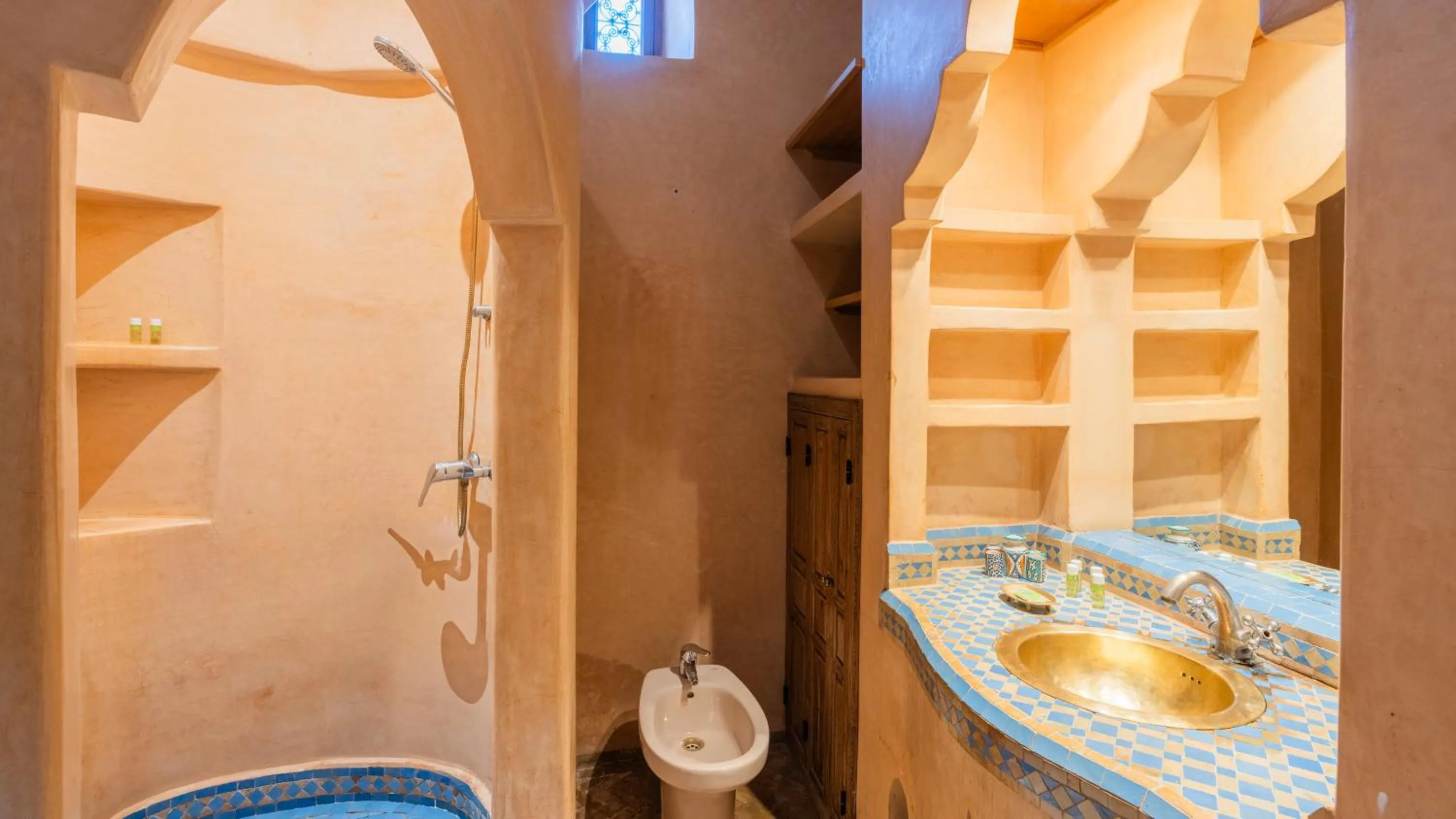 Shower in Riad Ghali Hotel & SPA