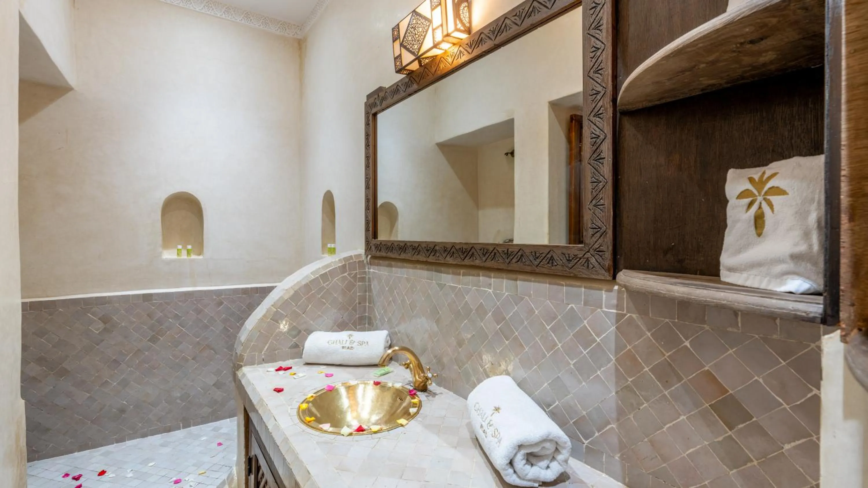 Shower in Riad Ghali Hotel & SPA