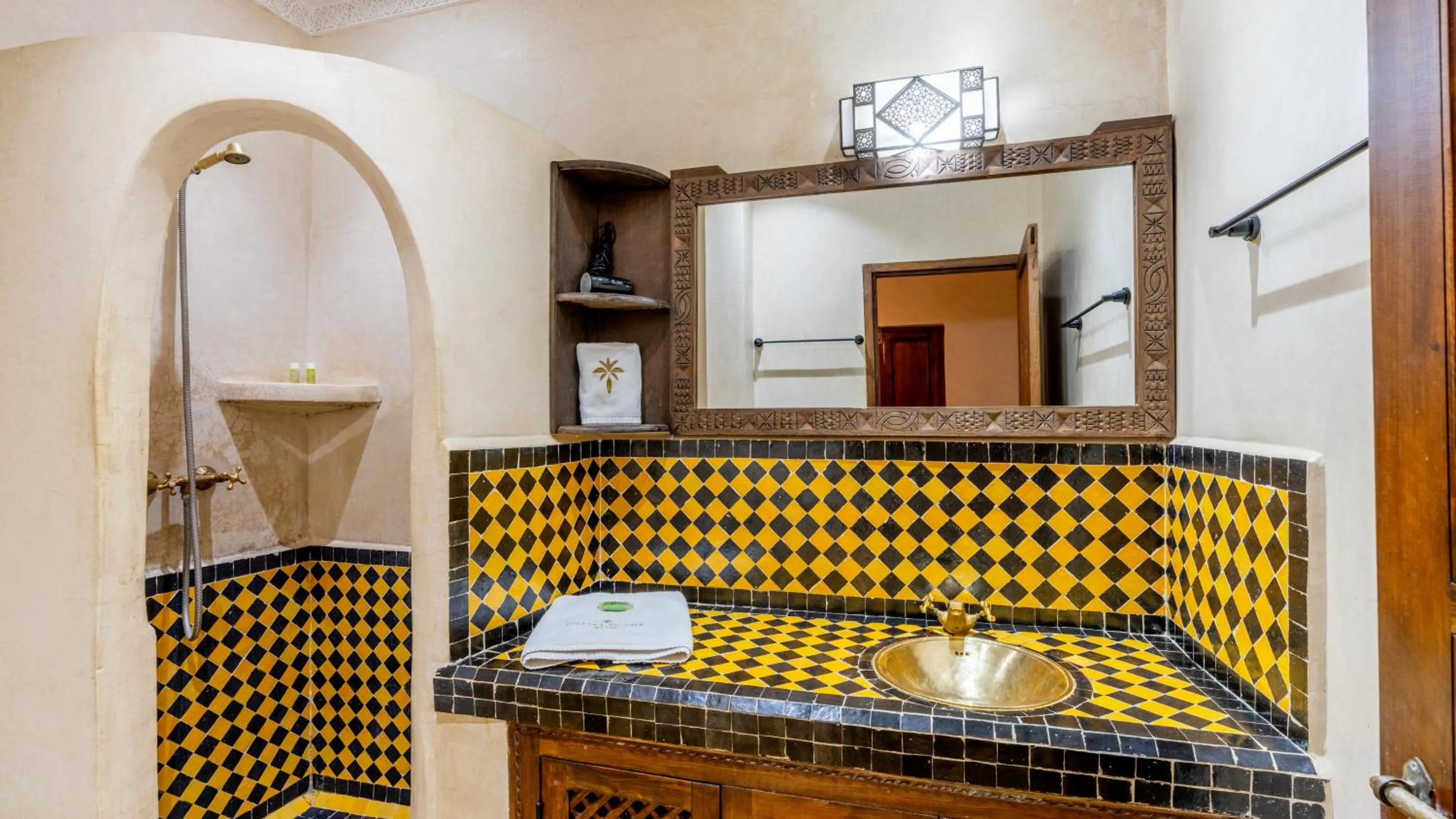 Shower in Riad Ghali Hotel & SPA