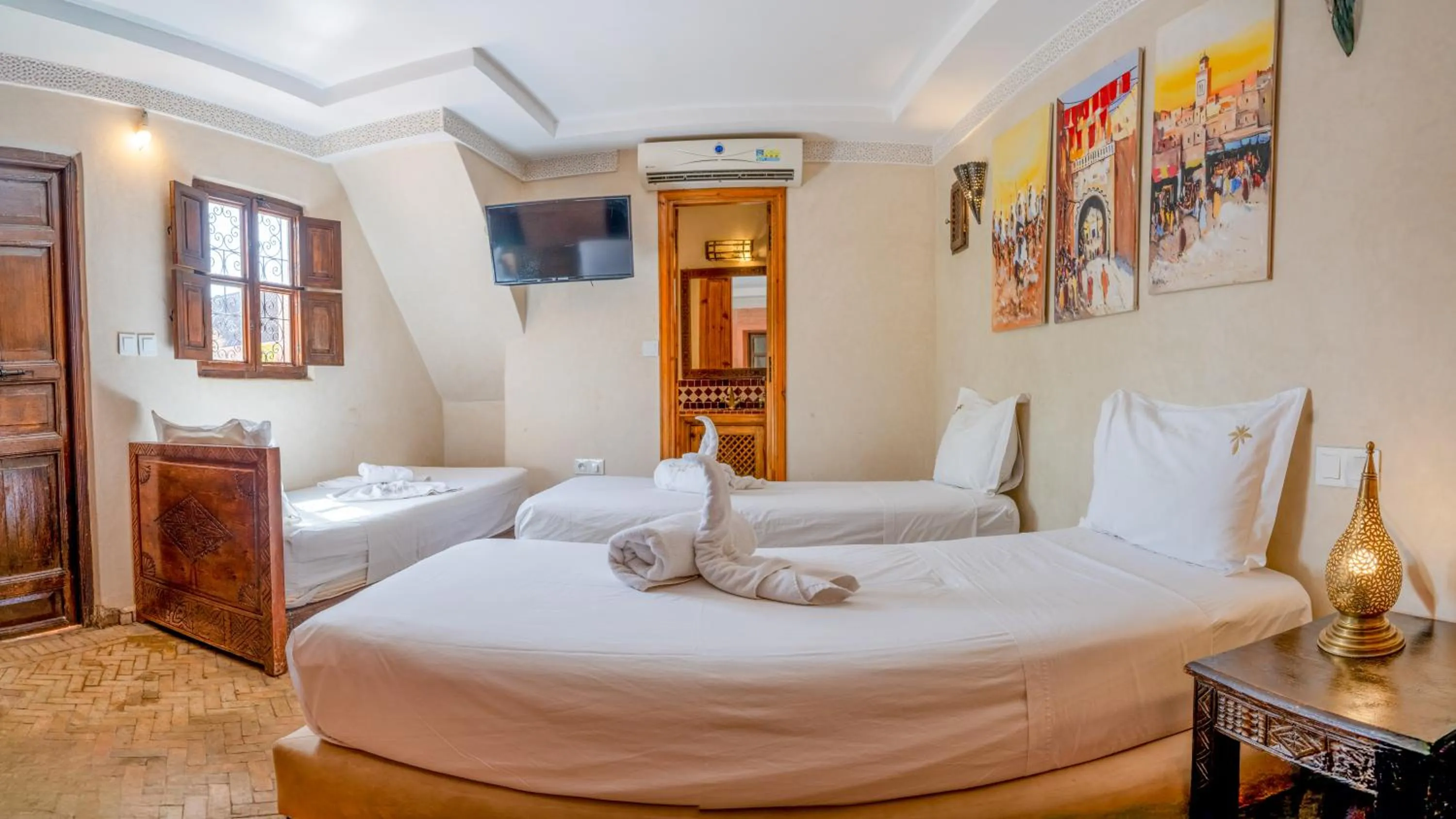 Bed in Riad Ghali Hotel & SPA