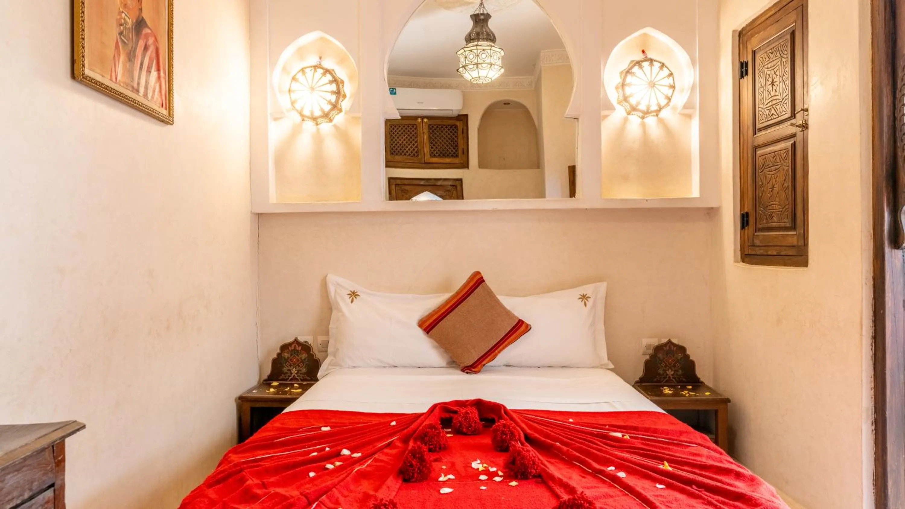 Bed in Riad Ghali Hotel & SPA
