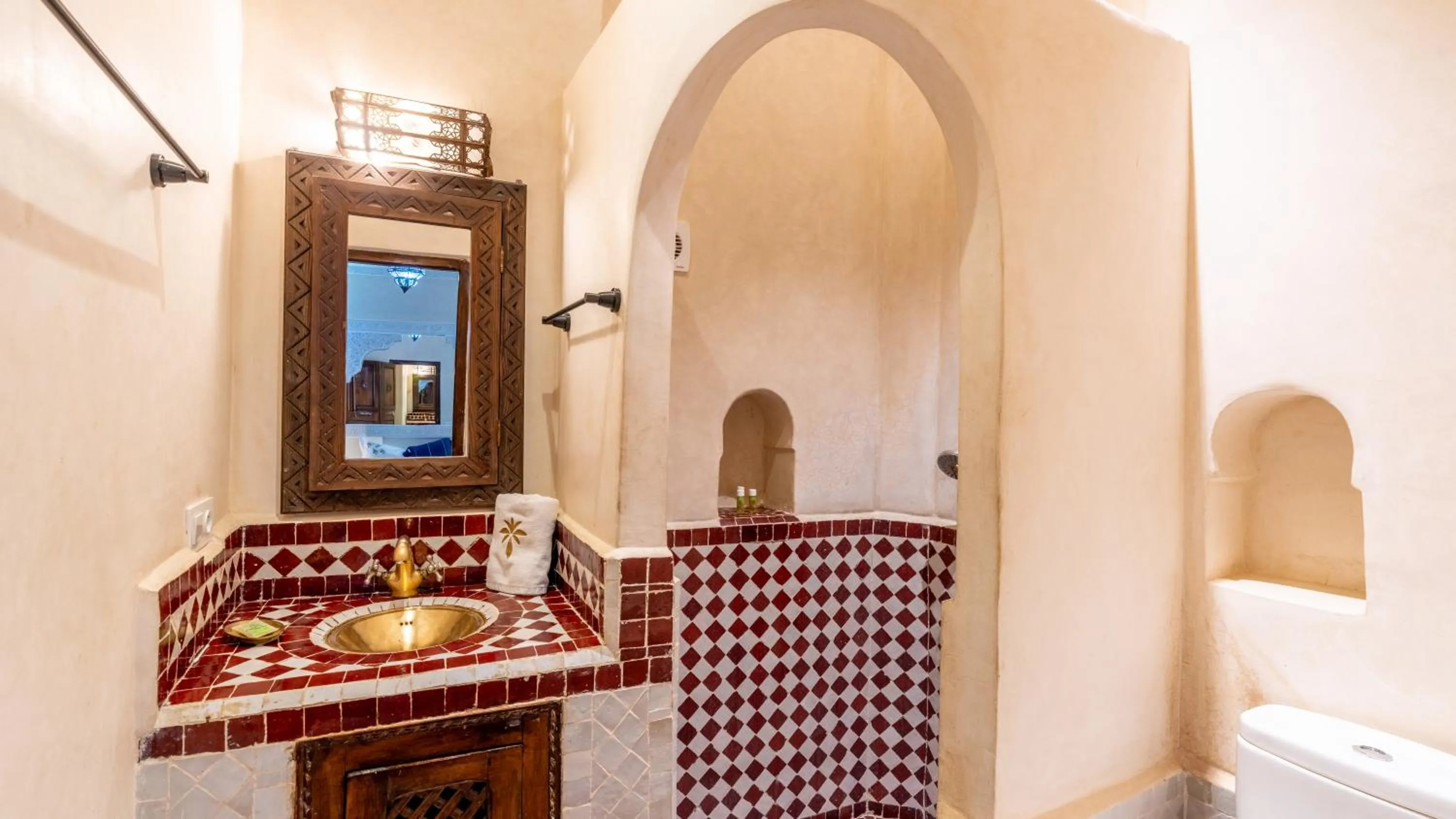 Shower in Riad Ghali Hotel & SPA