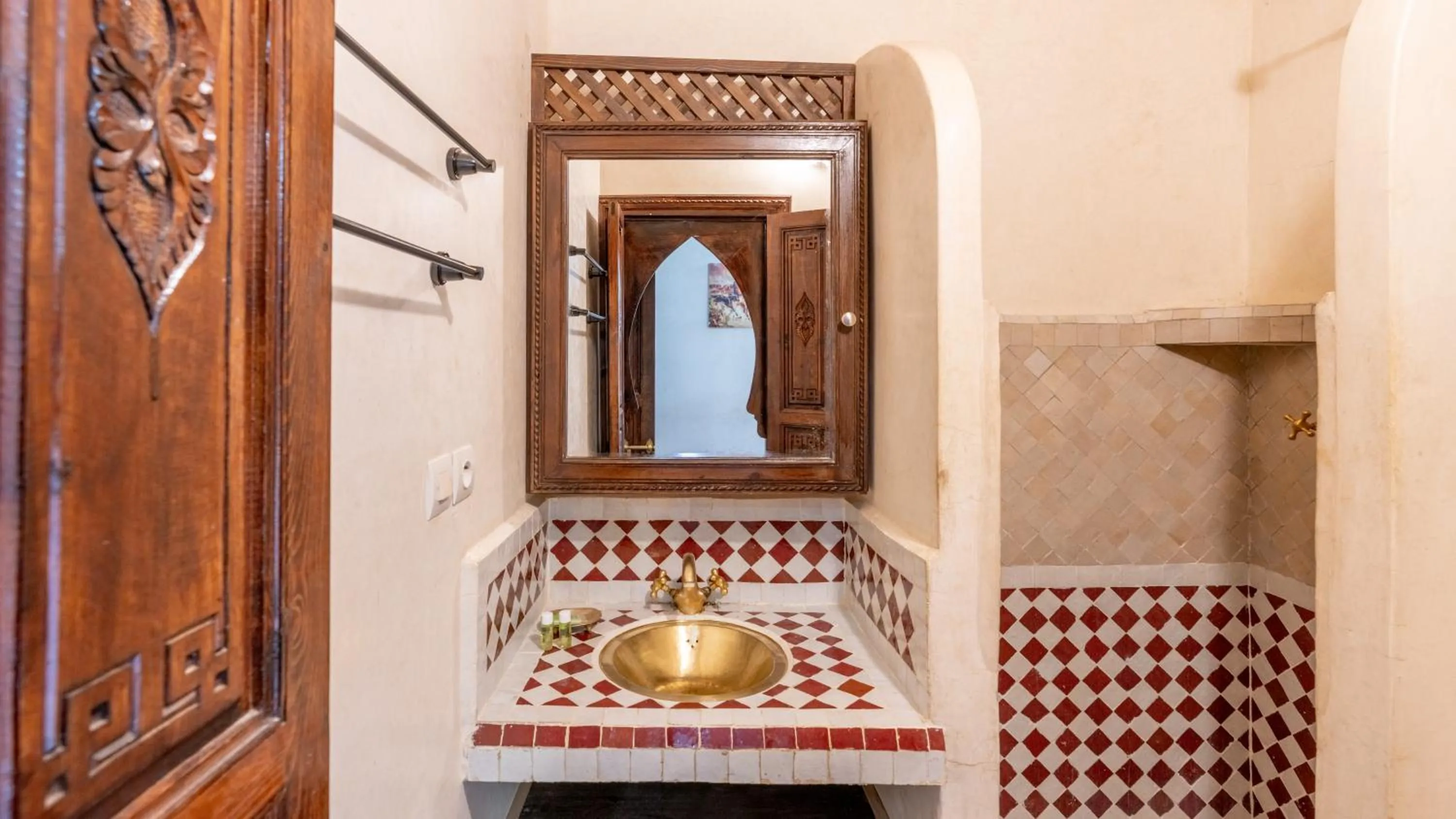 Shower in Riad Ghali Hotel & SPA