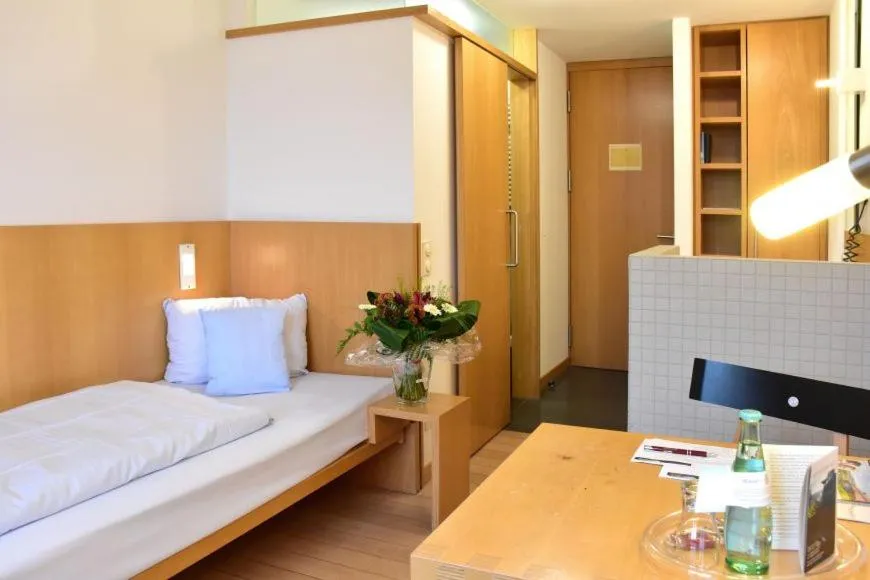 Photo of the whole room in Robert-Schuman-Haus