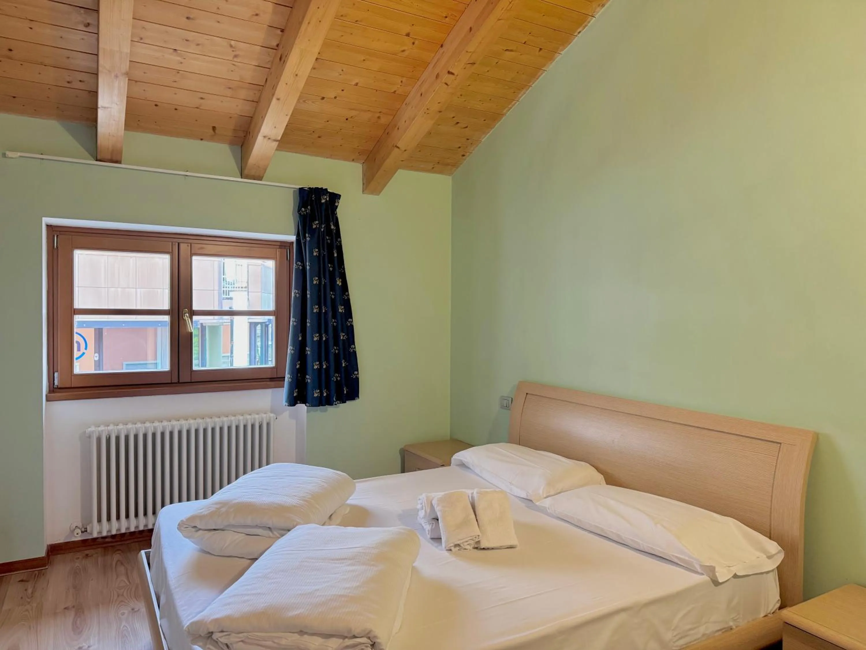 Bedroom, Bed in 1Dest - Sweet Spot