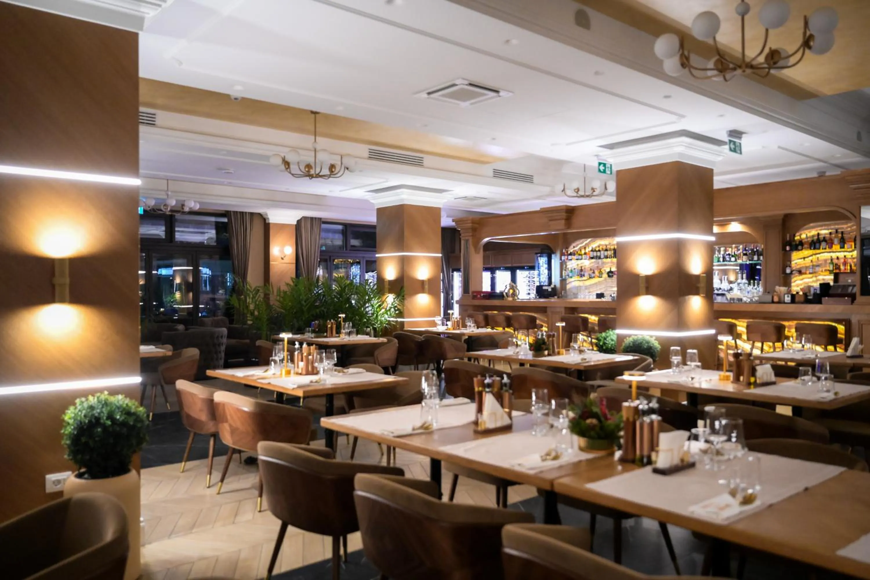 Restaurant/places to eat in Hotel Gabriela