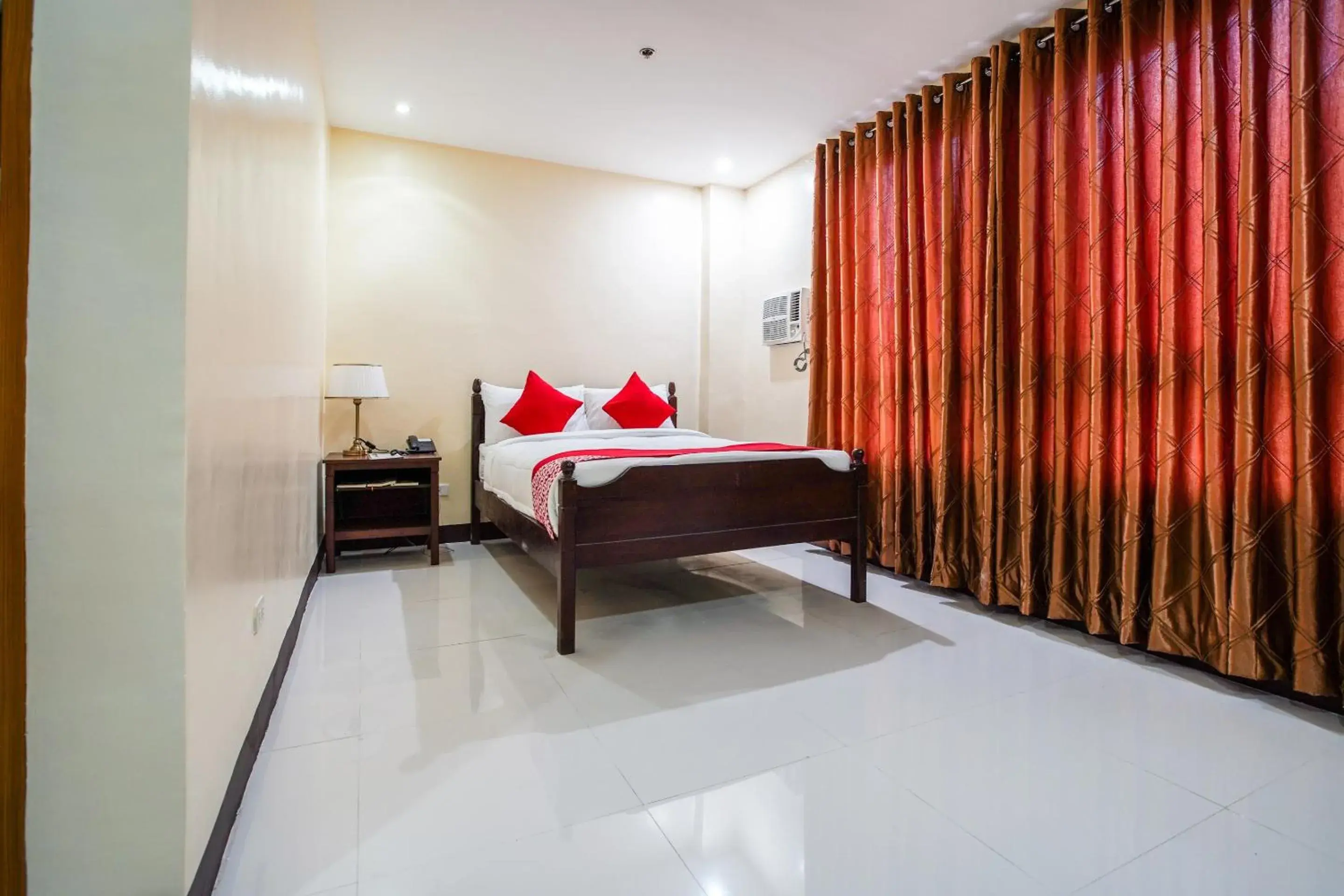 Deluxe Double Room in OYO 236 Hotel Edmundo Deluxe Double Room in OYO 236 Hotel Edmundo