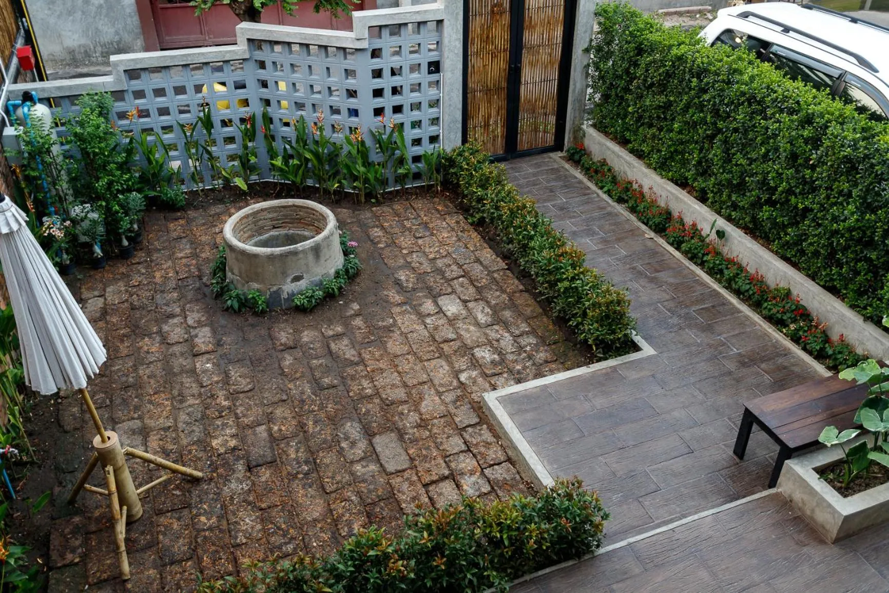 Garden view in Hostel One Art and Gallery