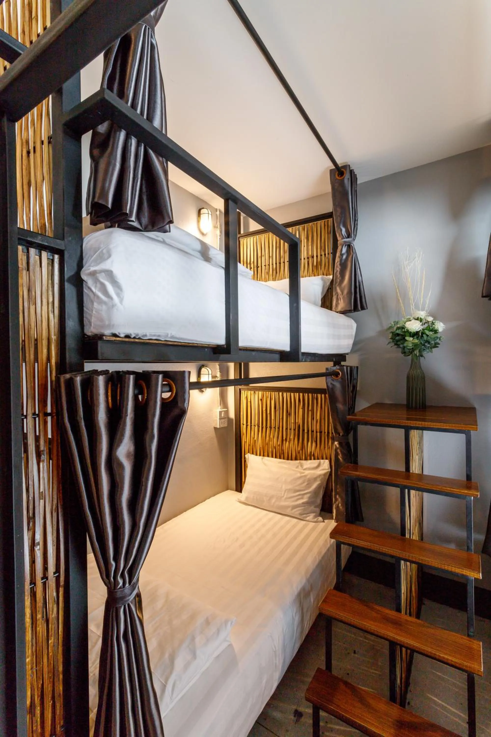 Bed in Hostel One Art and Gallery