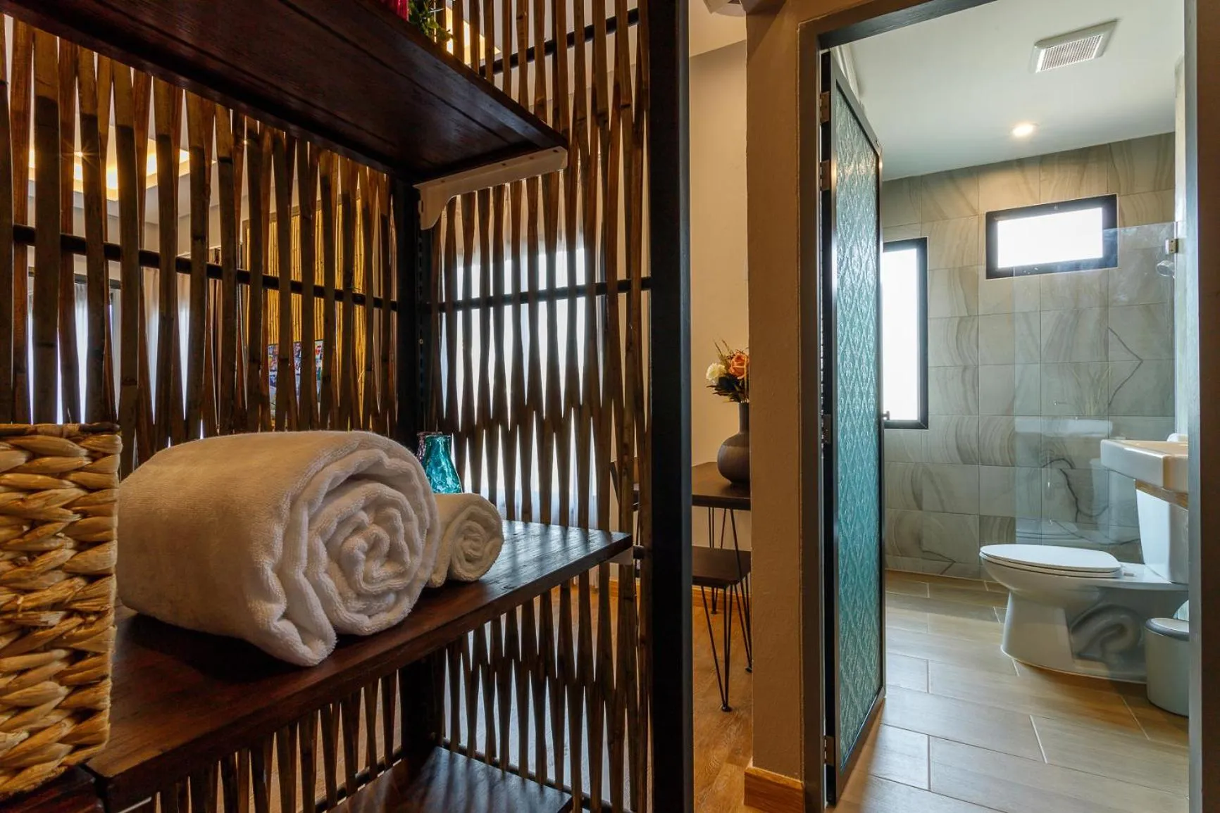 Bathroom in Hostel One Art and Gallery