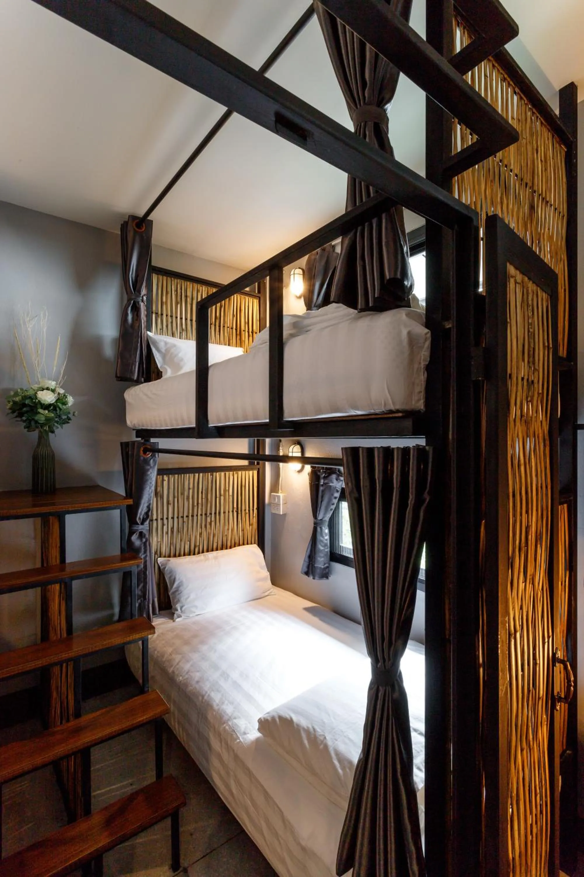 Bed in Hostel One Art and Gallery