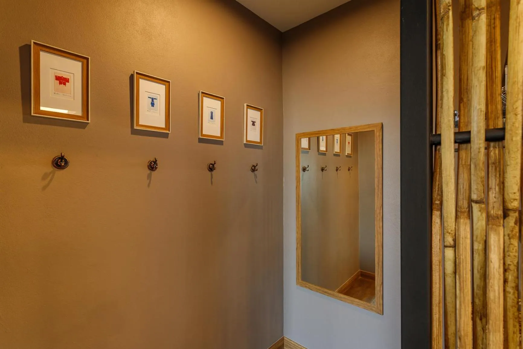 wardrobe in Hostel One Art and Gallery