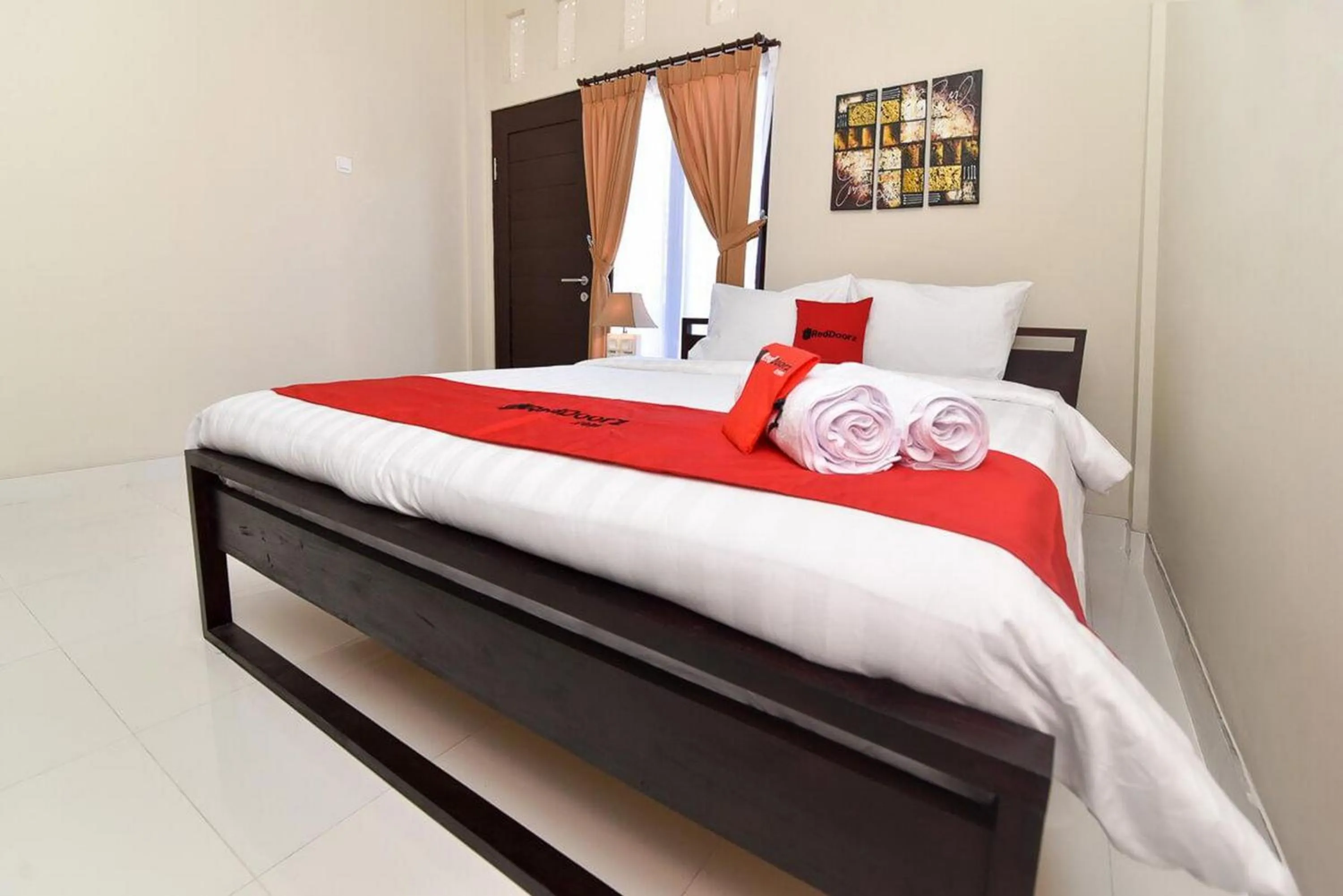 Bedroom, Bed in RedDoorz Plus near Jalan Imam Bonjol Denpasar