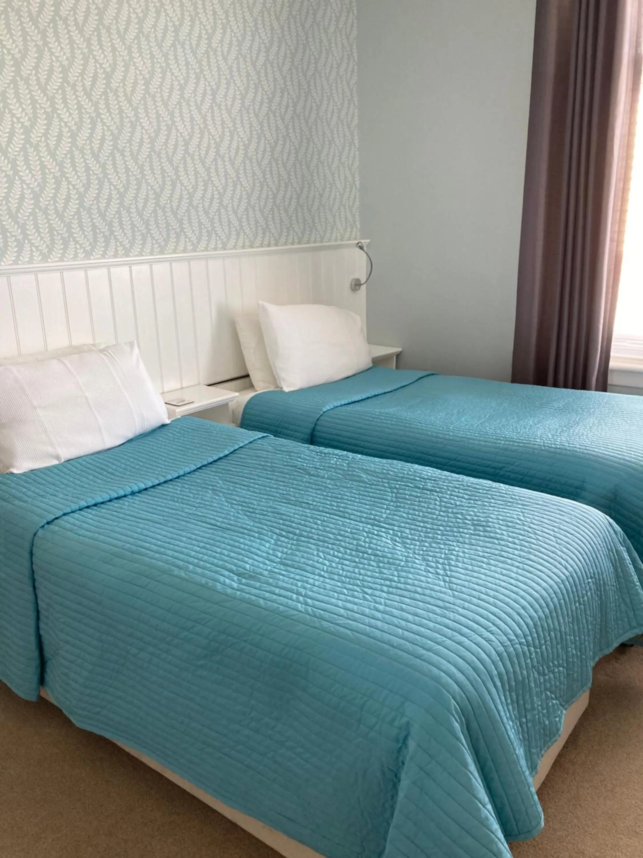 Bed in Hillcrest Bed & Breakfast