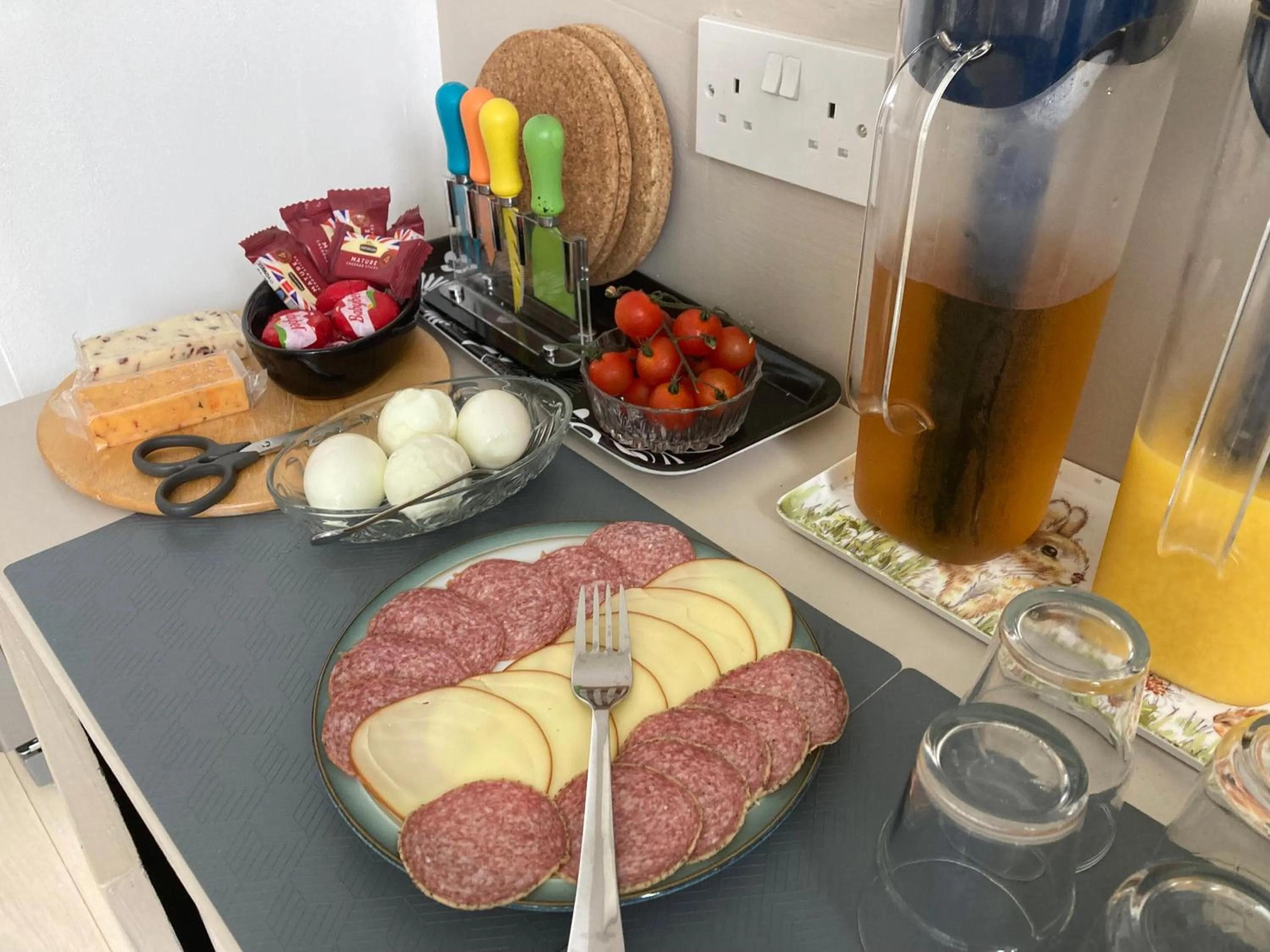 Breakfast in Hillcrest Bed & Breakfast