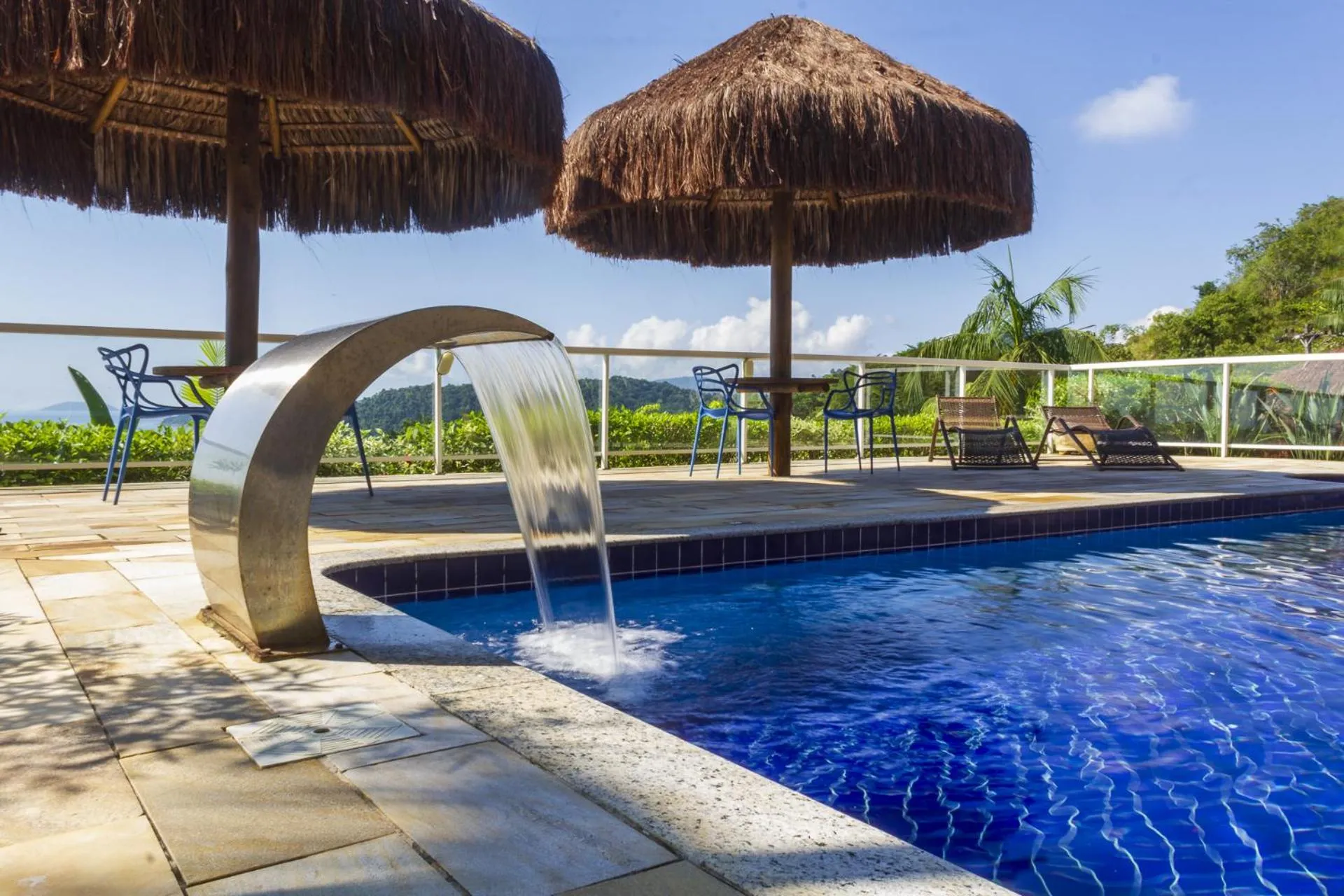 Swimming pool in Pousada Recanto de Paraty